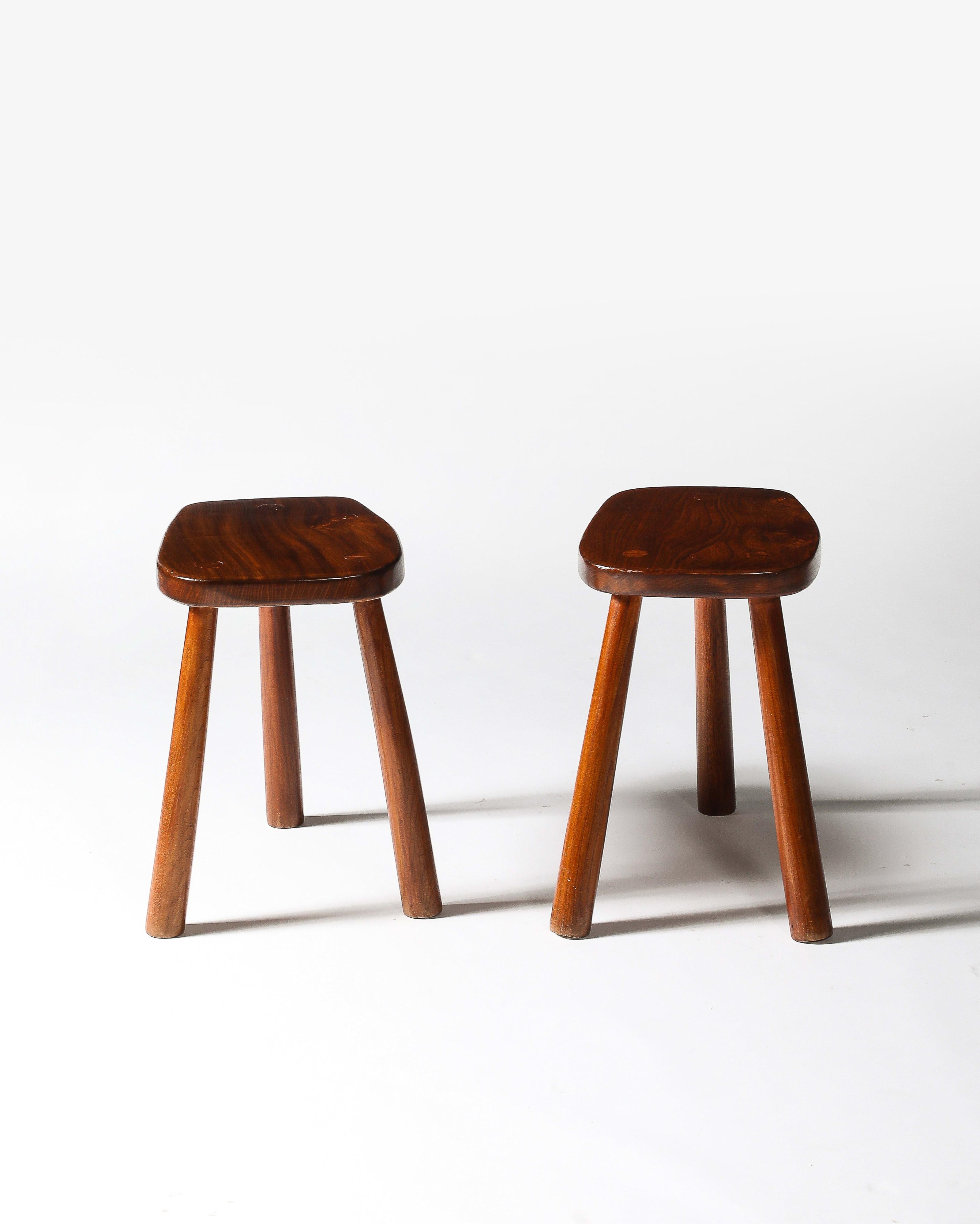 Tabouret rustique tripode Elm France, c. 1960 en vente 2