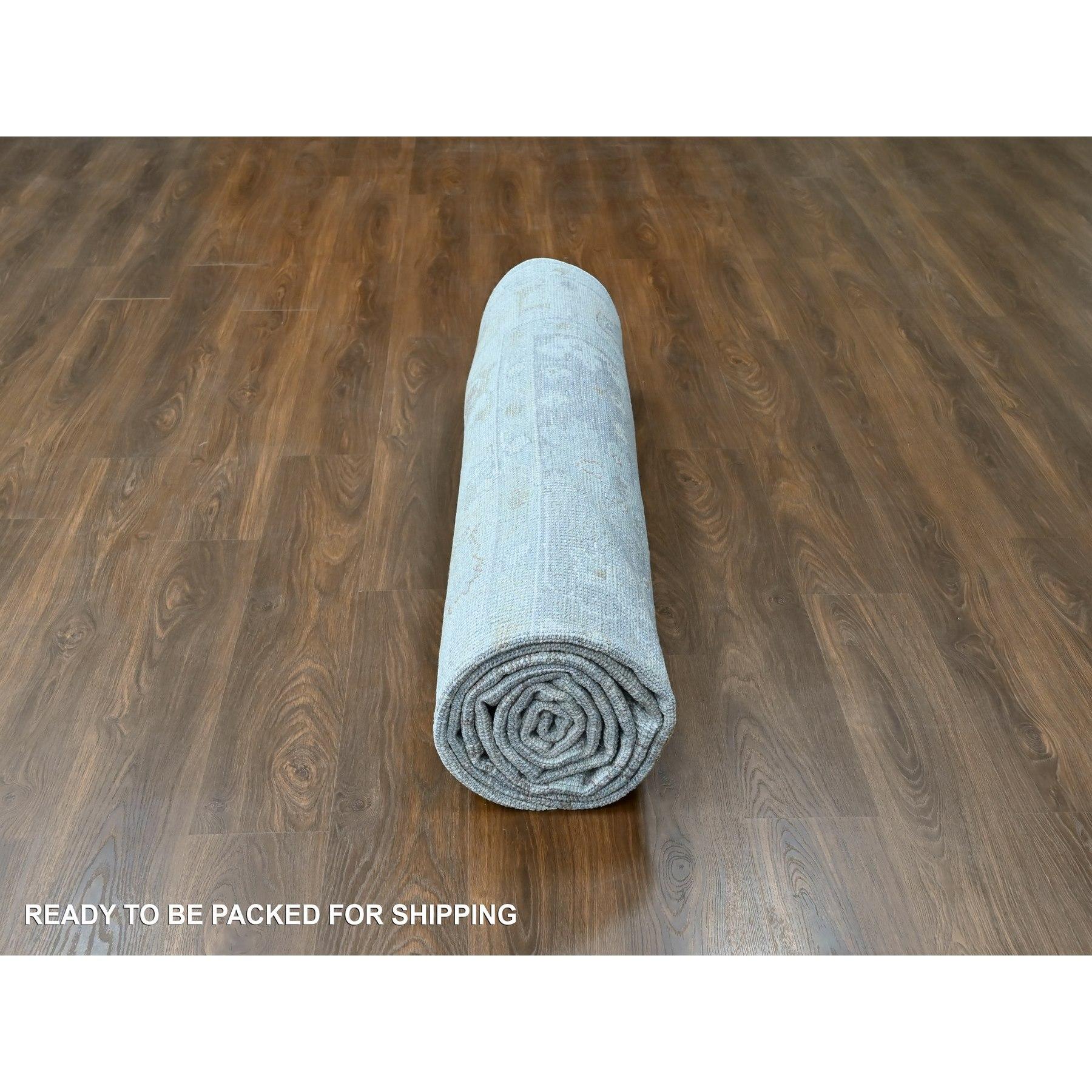 10'x14' Fossil Gray Supple Collection Tone On Tone Handgeknüpfter Teppich aus reiner Wolle im Angebot 3