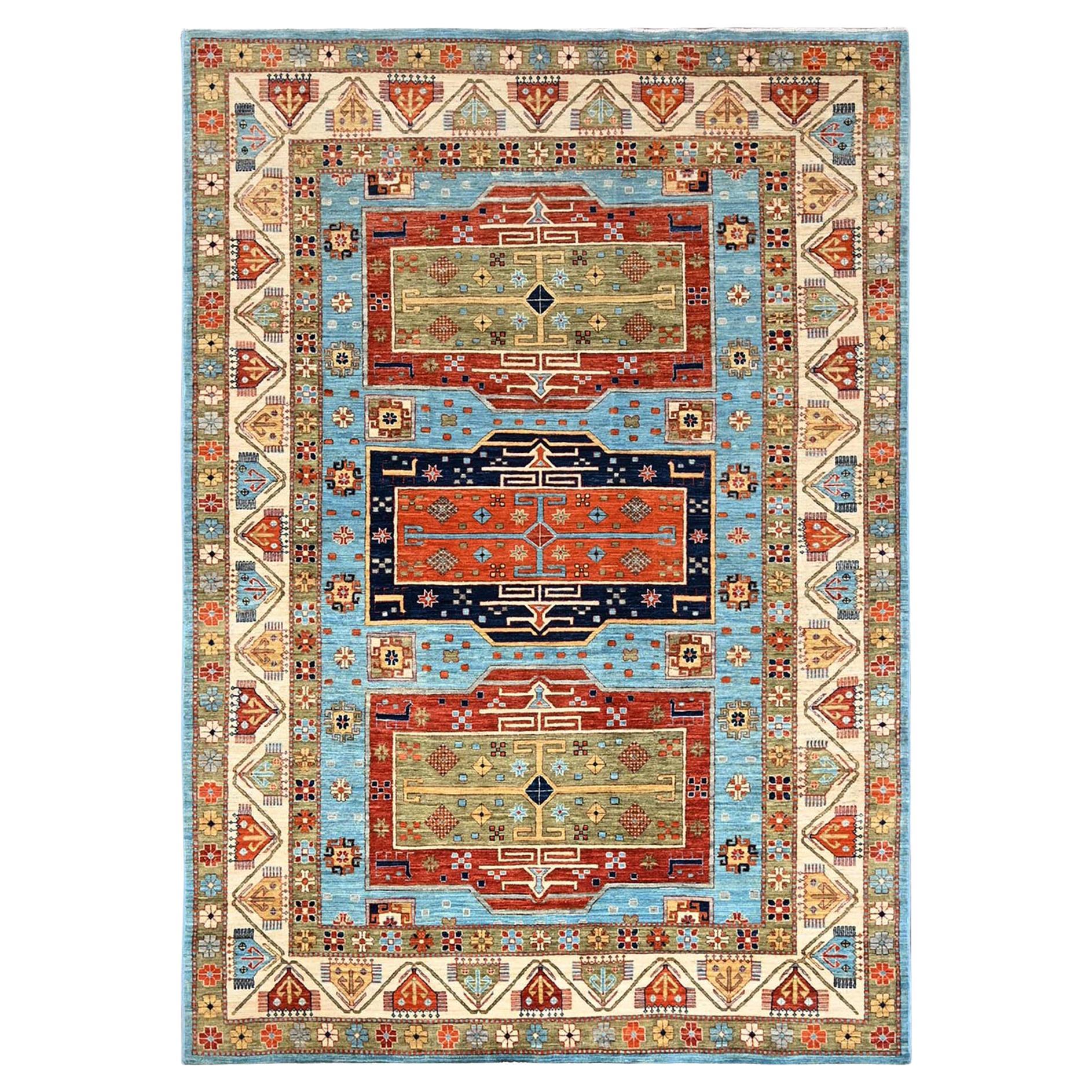6'x8'6" Maya Blue di ispirazione armena con design caucasico annodato a mano in tutta la lana in vendita