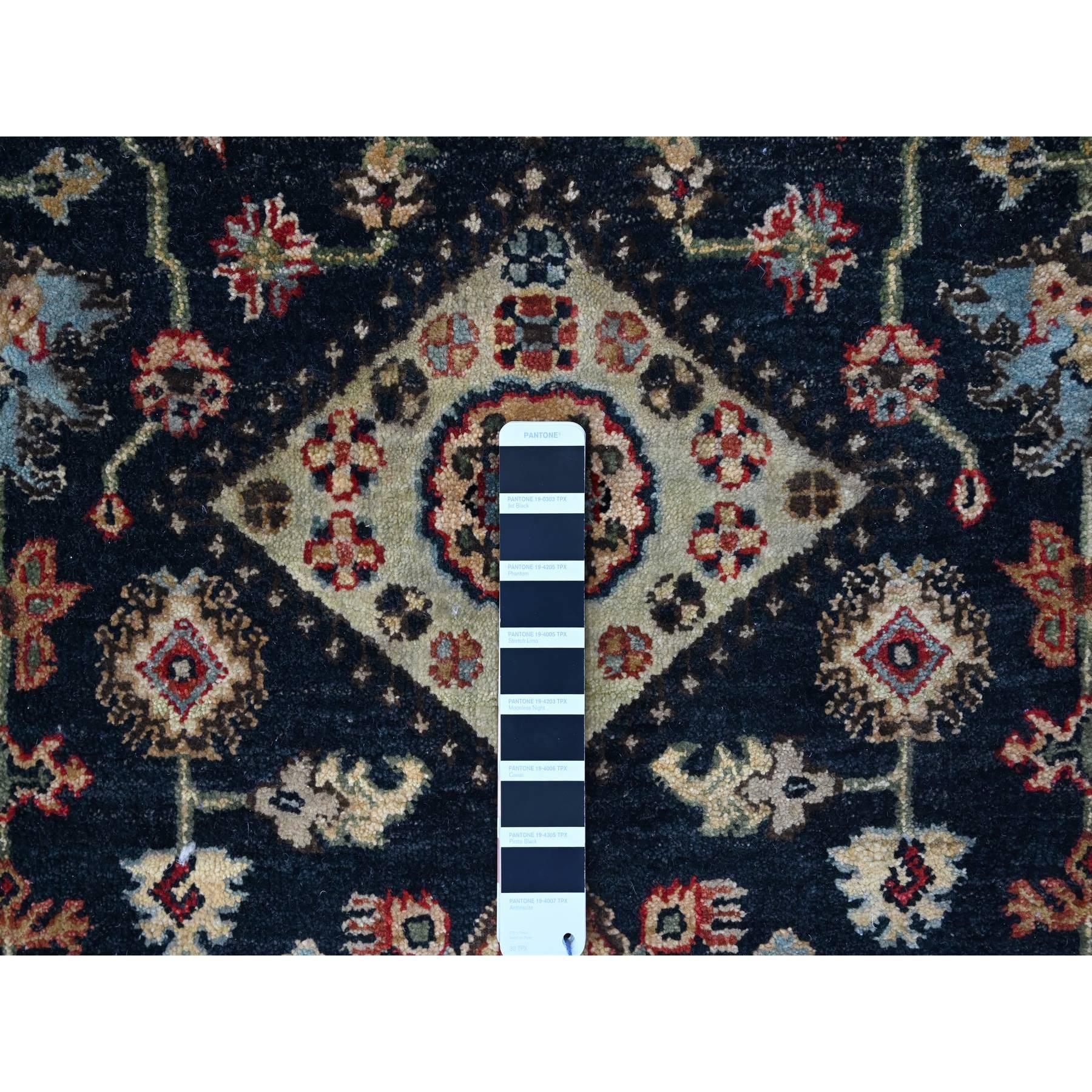 Indien 10'x10' Power Noir Noué à la main Karajeh Design Pure Laine Tapis Oriental Rond en vente