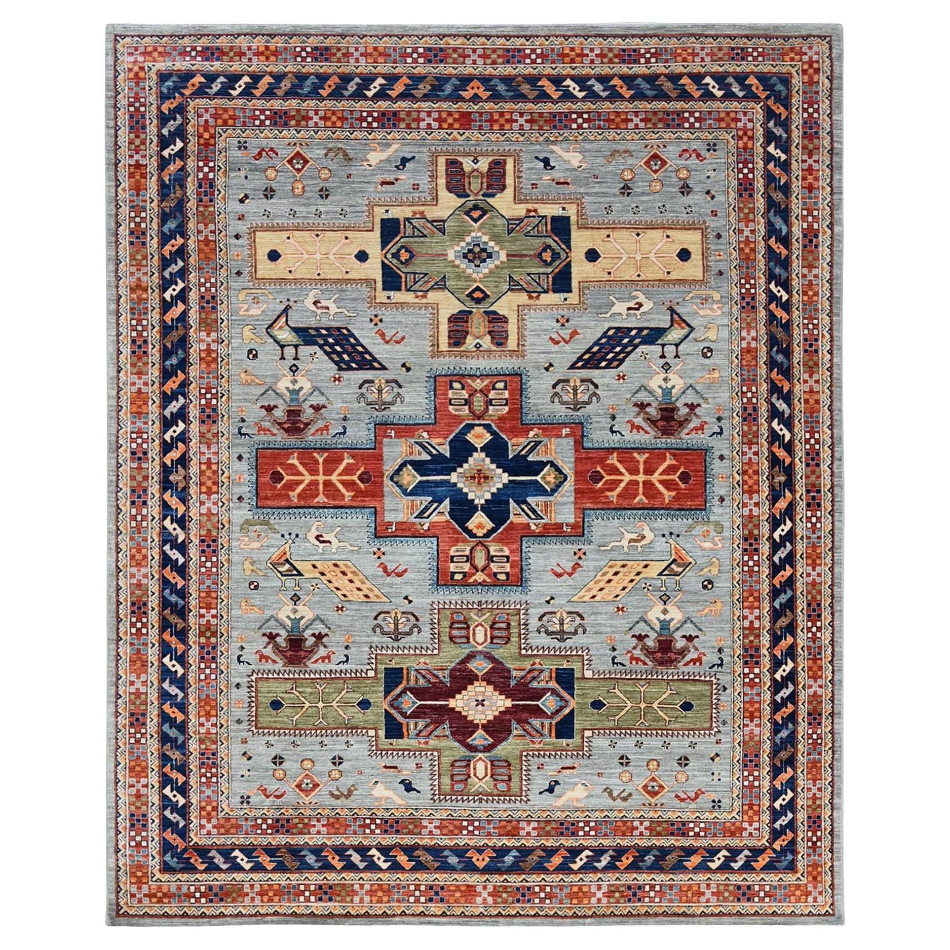 Tappeto orientale in lana annodata a mano di ispirazione armena di colore grigio 8'x9'8". in vendita