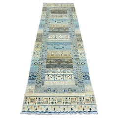 2'10"x9'7" Ivory Fine Kashkuli Animal Figurines Hand Knotted Wool Runner Rug