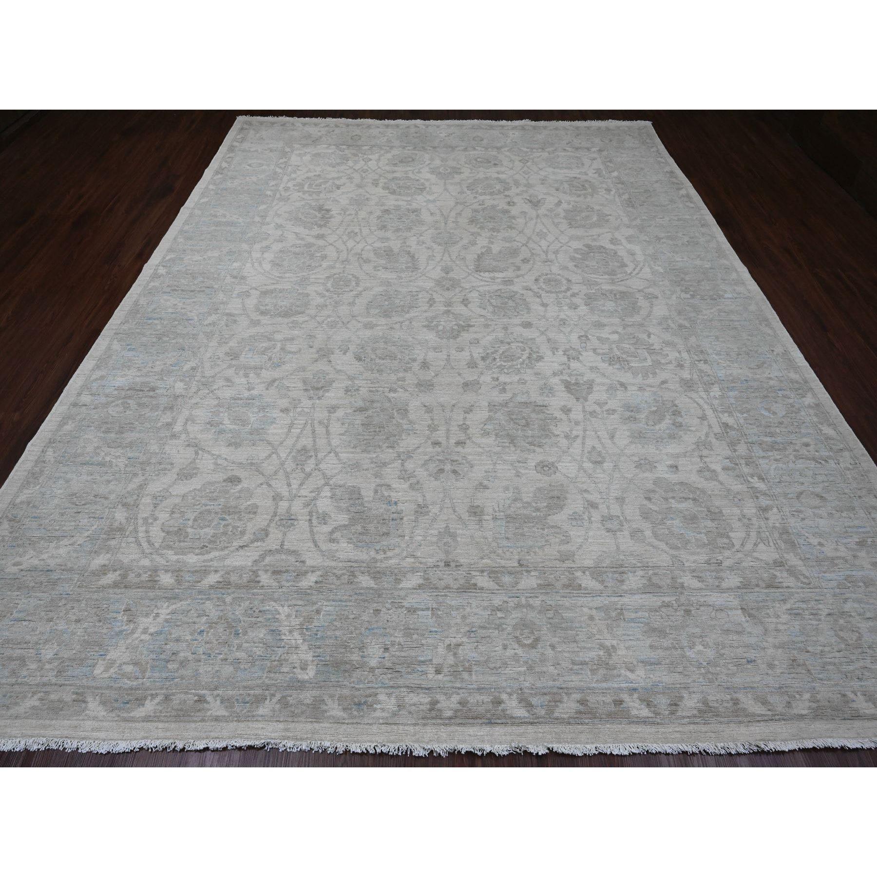 Perlweiß, ausgewaschener Peshawar mit All Over Leaf Design, handgeknüpft, Pflanzenfarben, 100% Wolle, Orientteppich
Primäre MATERIALIEN: Wolle
Latex: Kein Flor 
Höhe: 0,25 Zoll
Stil: Transitional
Grundfarbe: Elfenbein
Sekundäre Farben: Braun,