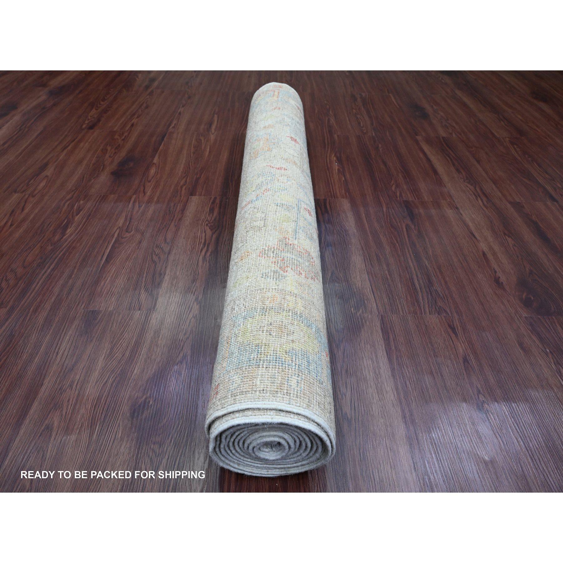4'x12'3' Weißer handgeknüpfter afghanischer Angora Oushak Blatt Design Wollteppich (Handgeknüpft) im Angebot