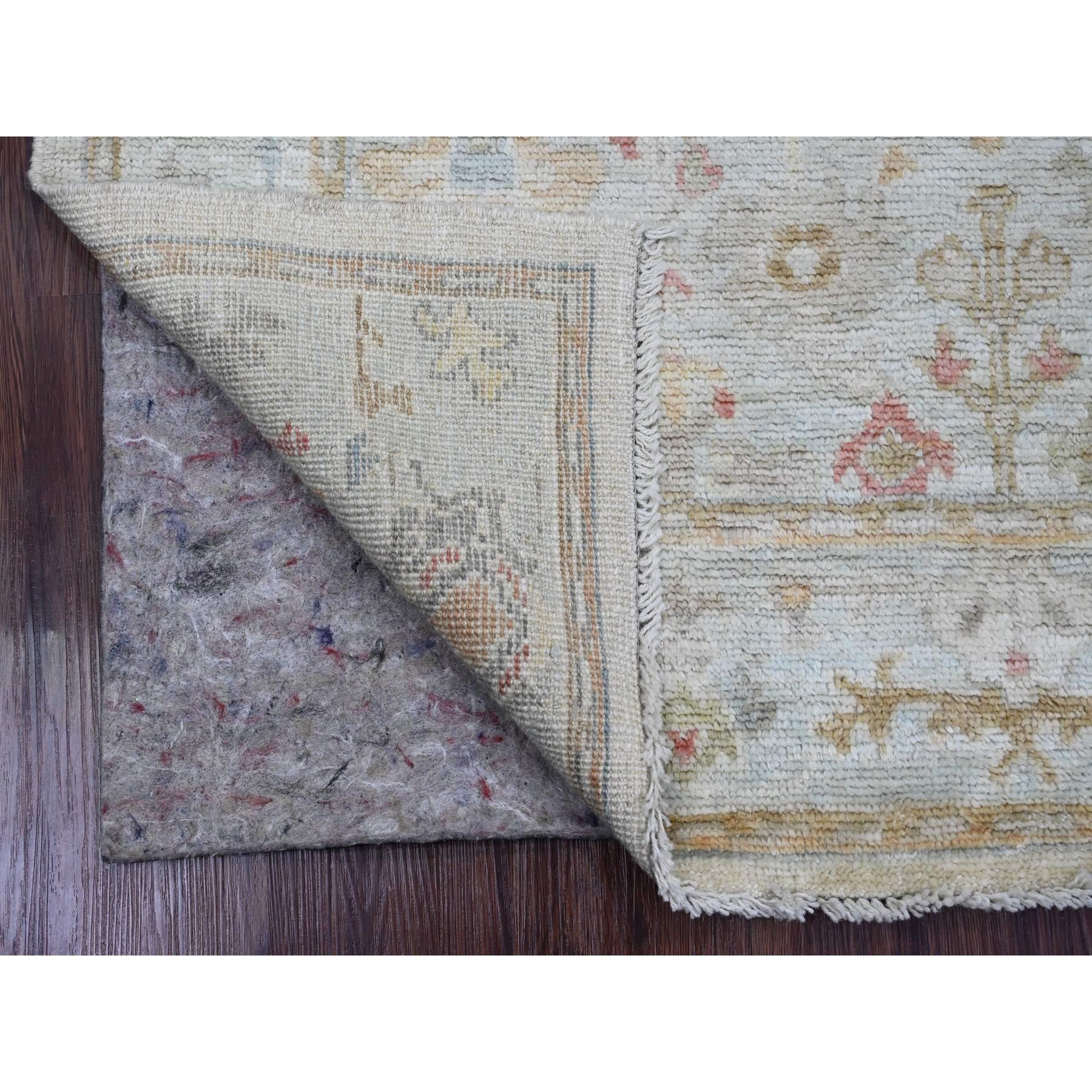 Cloud Gray, Tappeto orientale afgano d'angora annodato a mano con disegno di foglie, tinture vegetali, 100% lana, tappeto orientale
Materiali primari: Lana
Lattice: No Pile 
altezza: 0,25 pollici
Stile: Di transizione
Colore primario: Grigio
Colori