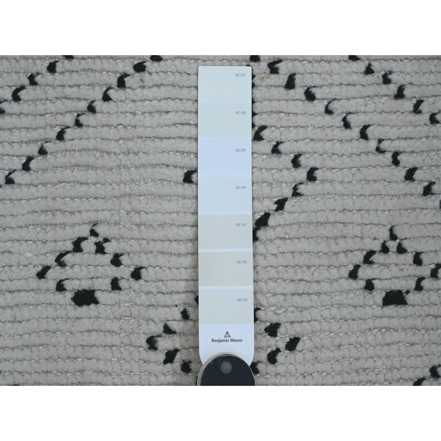 Tribale Tappeto Runner Bianco Moroccan Weave Geometric Design annodato a mano in lana 3'x12'8