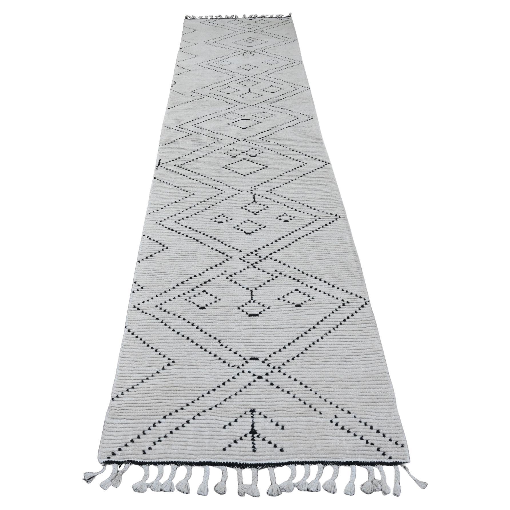 3'x12'8" Weißes marokkanisches Geflecht Geometrisches Design Handgeknüpft Wolle Läufer Teppich