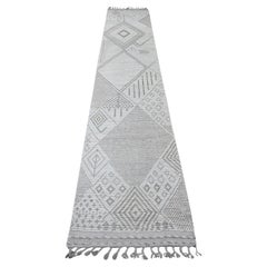 2'5 "x14'3" Weißes marokkanisches Geflecht Geometrisches Design Handgeknüpfter Läufer aus Wolle