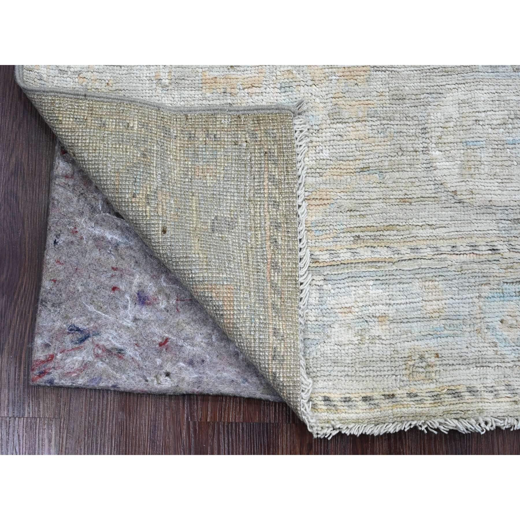 Grigio spagnolo, Oushak d'angora afgano con motivo a foglie, Tinture naturali, Annodato a mano, 100% lana, Tappeto orientale
Materiali primari: Lana
Lattice: No Pile 
altezza: 0,25 pollici
Stile: Di transizione
Colore primario: Grigio
Colori