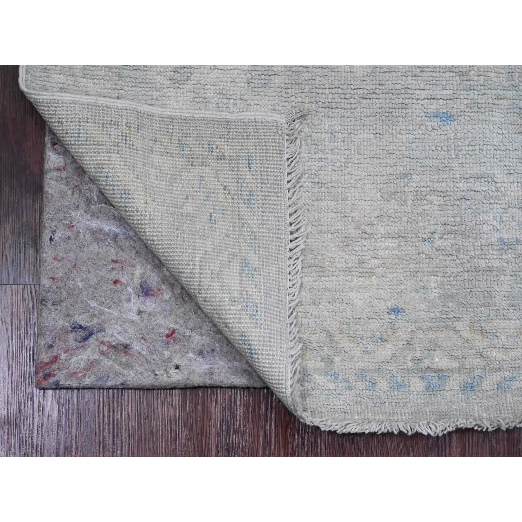 Cloud Gray, Tappeto orientale annodato a mano, Angora afgano Oushak con disegno di foglie, tinture vegetali, 100% lana, Runner, Oriental Rugs
Materiali primari: Lana
Lattice: No Pile 
altezza: 0,25 pollici
Stile: Di transizione
Colore primario: