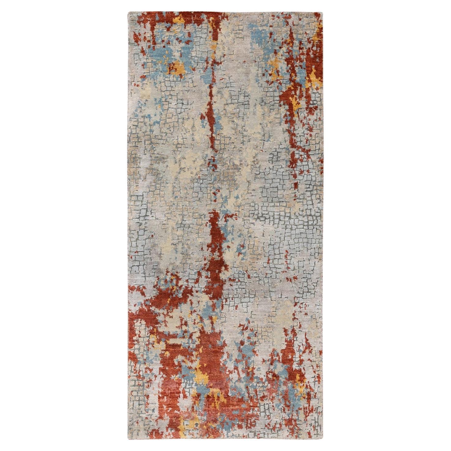 2'6 "x5'10" in lana e seta con disegno astratto a mosaico di fuoco annodato a mano, Runner Orienta in vendita
