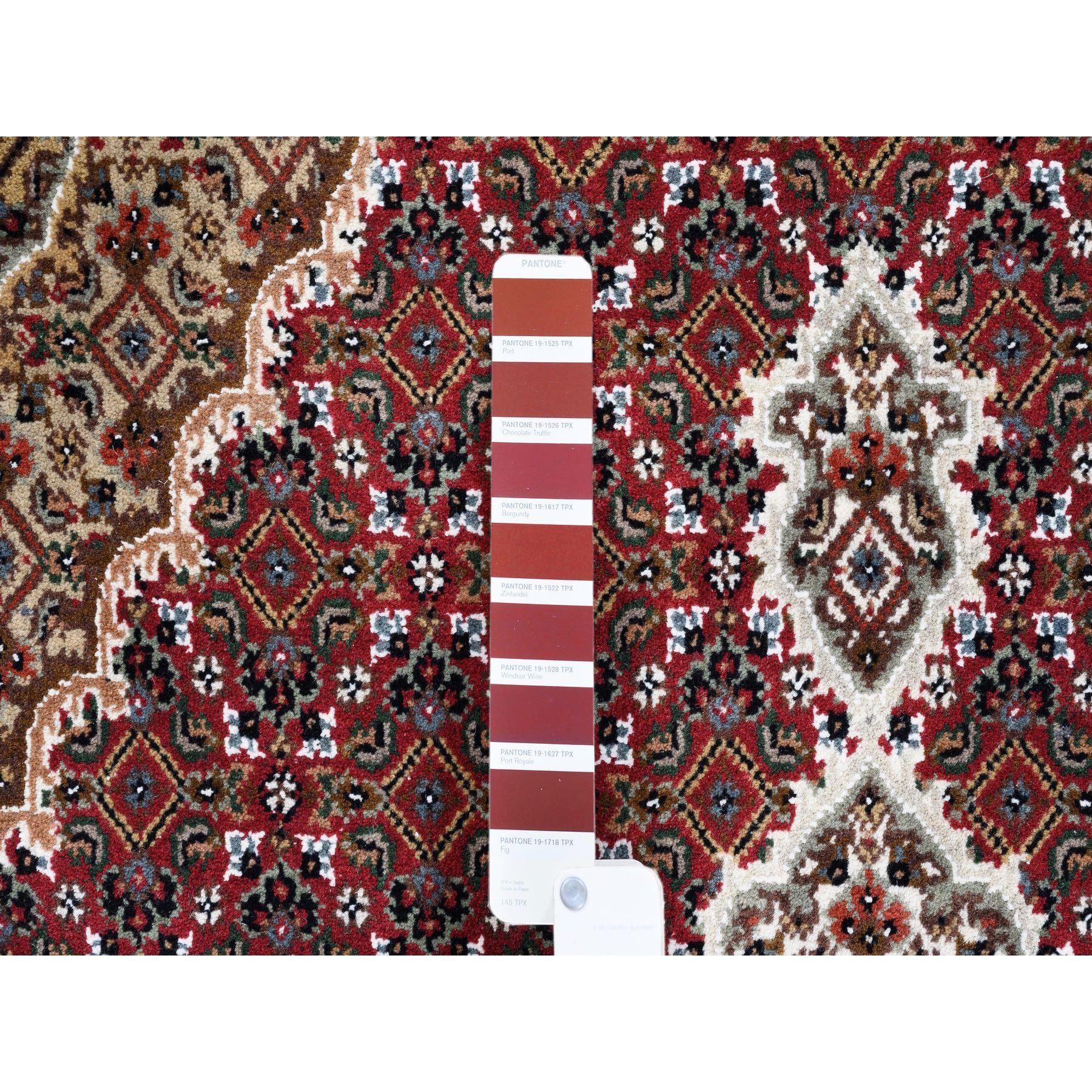 5'x5' Handgeknüpft Rot Tabriz Mahi Fish Medaillon Design Wolle Quadratisch Teppich im Zustand „Neu“ im Angebot in Carlstadt, NJ