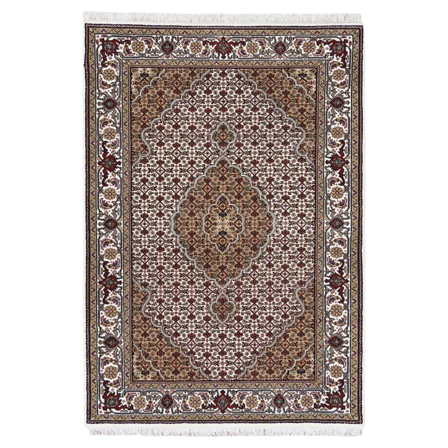 4'x6' Tabriz Mahi Fish Medaillon Design Wolle Hand geknüpft Elfenbein Teppich im Angebot
