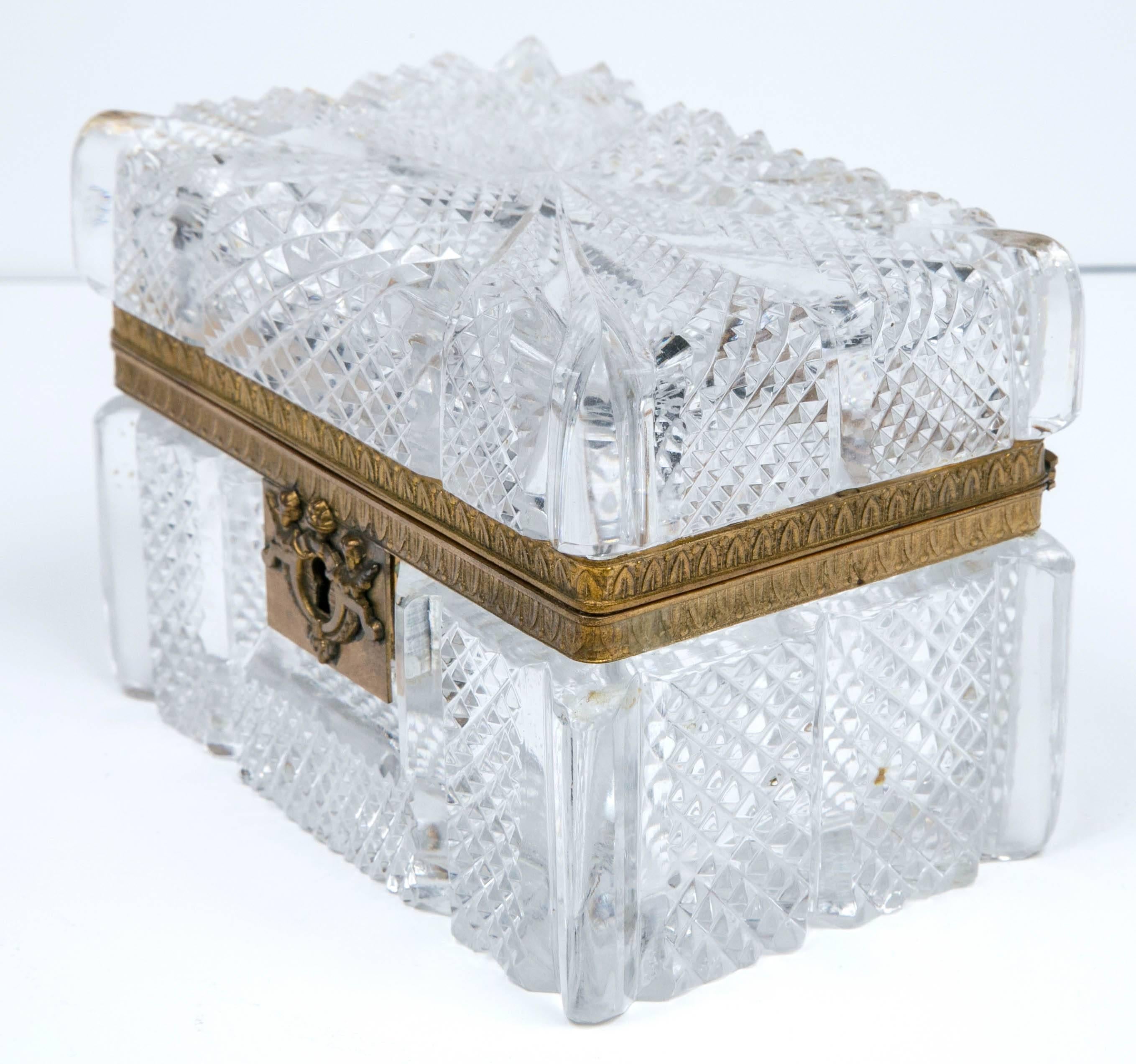 Cut Crystal and Bronze Box In Excellent Condition For Sale In Stamford, CT