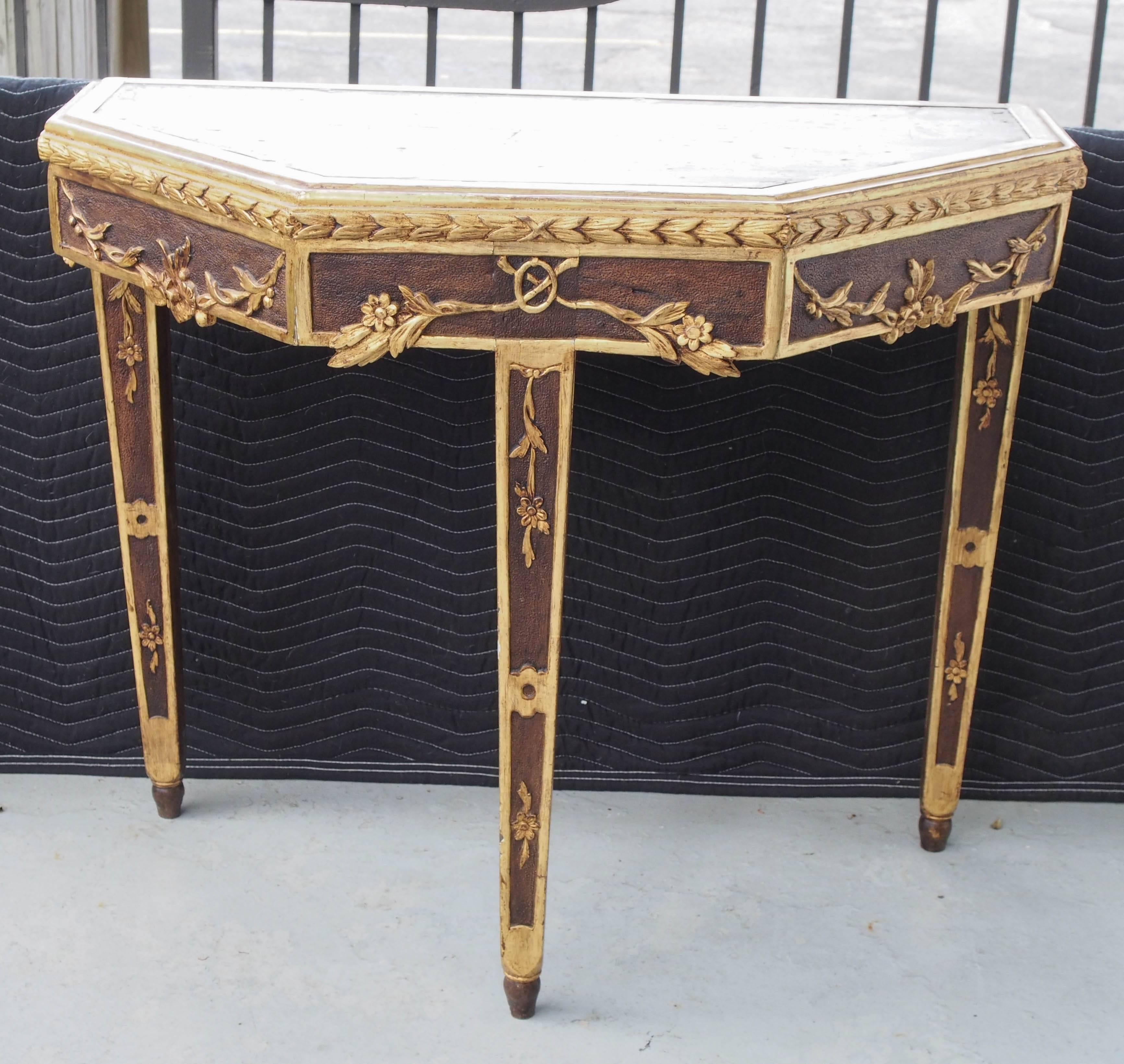 French Louis XVI Provencal Three-Leg Console In Good Condition In Natchez, MS