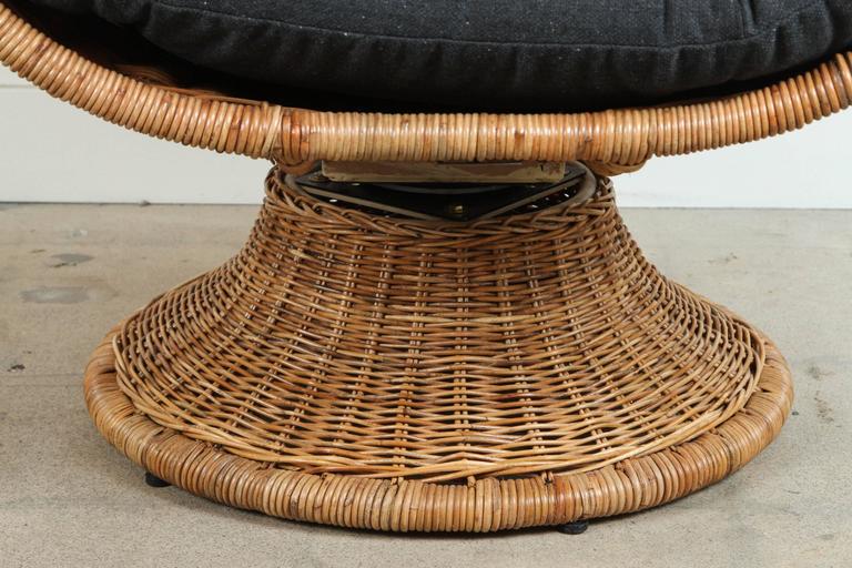 Healdsburg Swivel Chair