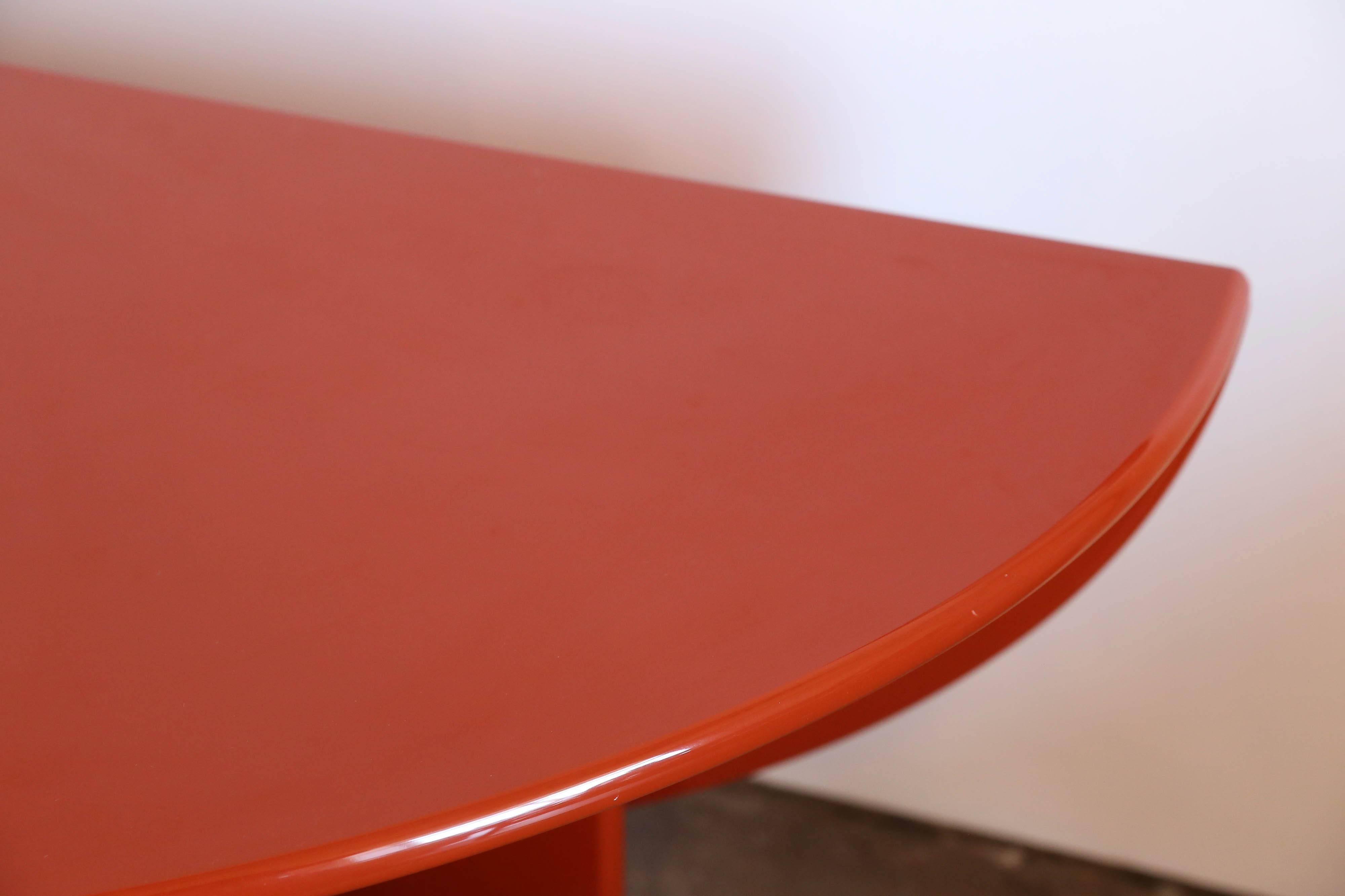 Offered is a Mid-Century Modern Italian Kazuhide Takahama red lacquered 