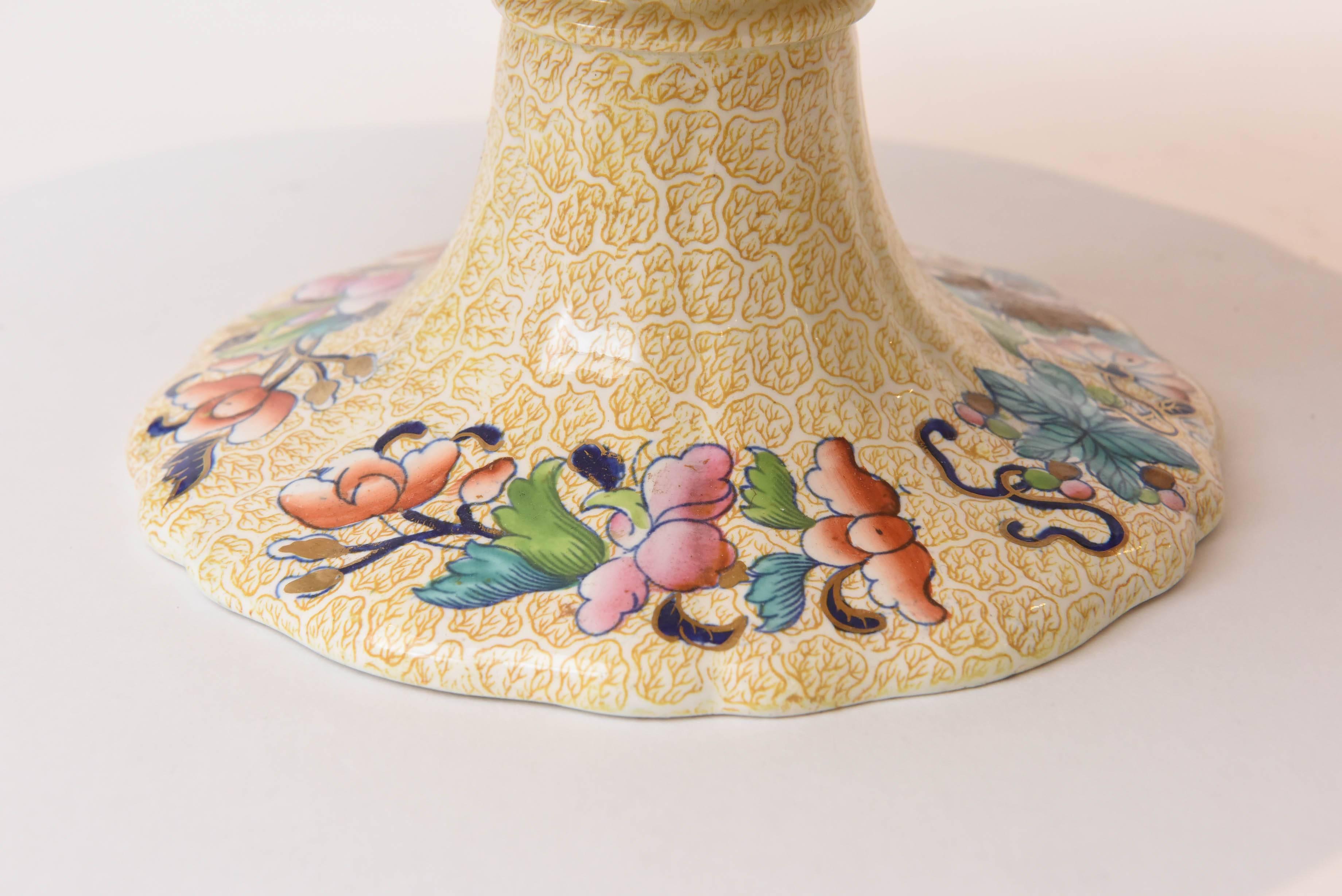 19th Century English Centerpiece with All-Over Design and Peacock Parsley Spode In Good Condition In West Palm Beach, FL