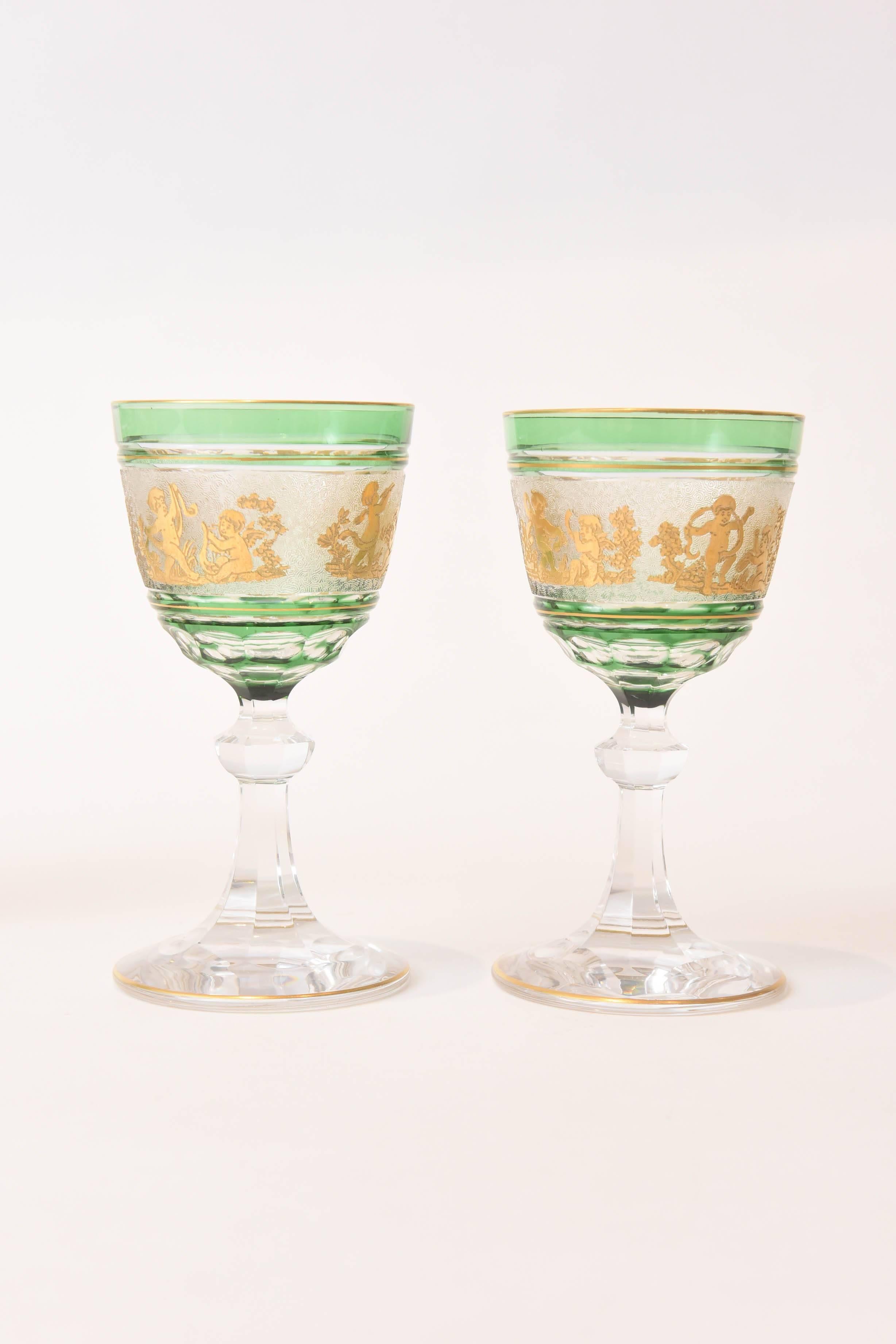 Belgian Set of Six Val St Lambert Green and Gold Cameo Figures Fine Crystal Wine Glasses