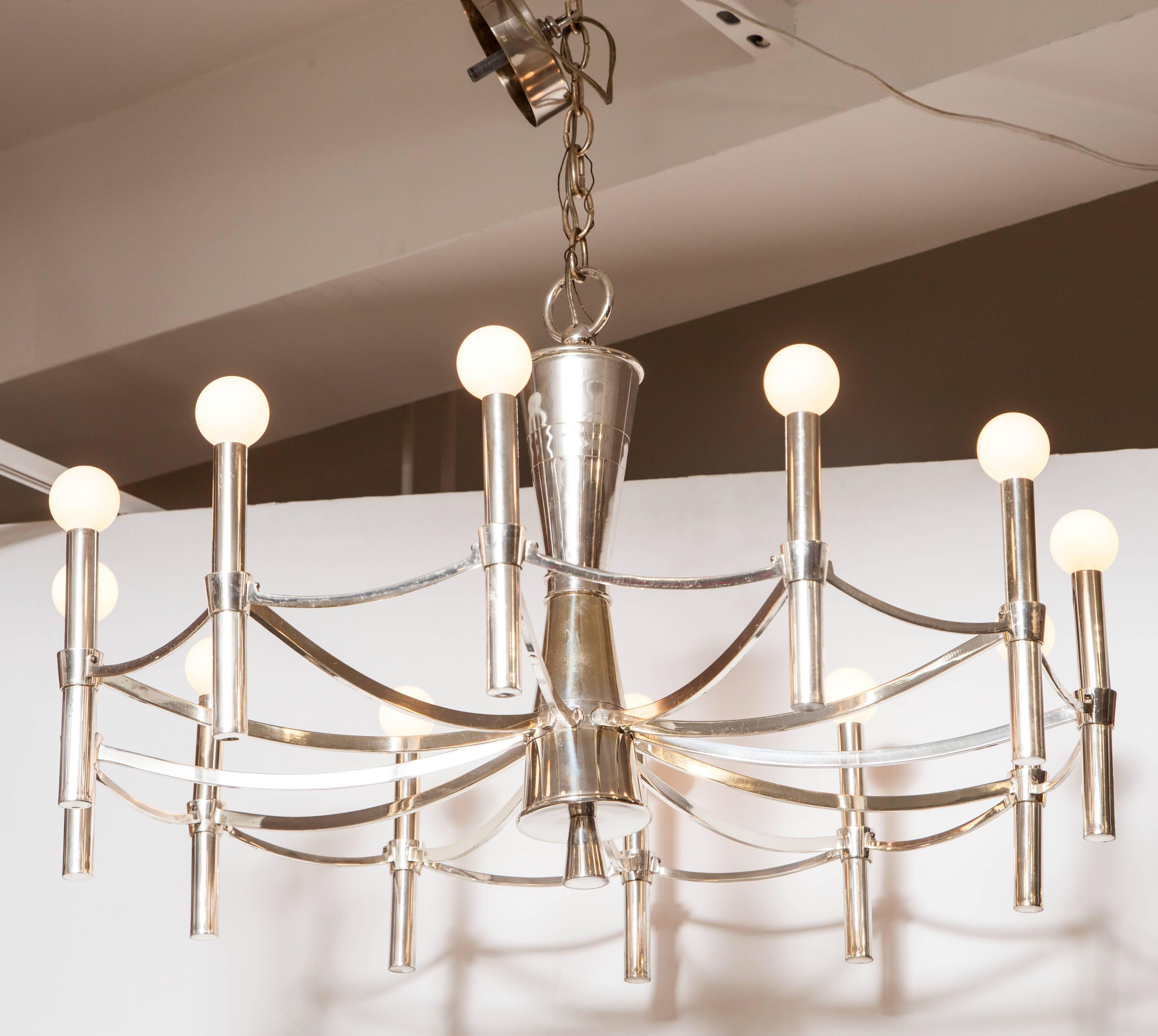 Italian Silver Plated Twelve-Light Chandelier In Good Condition For Sale In New York, NY