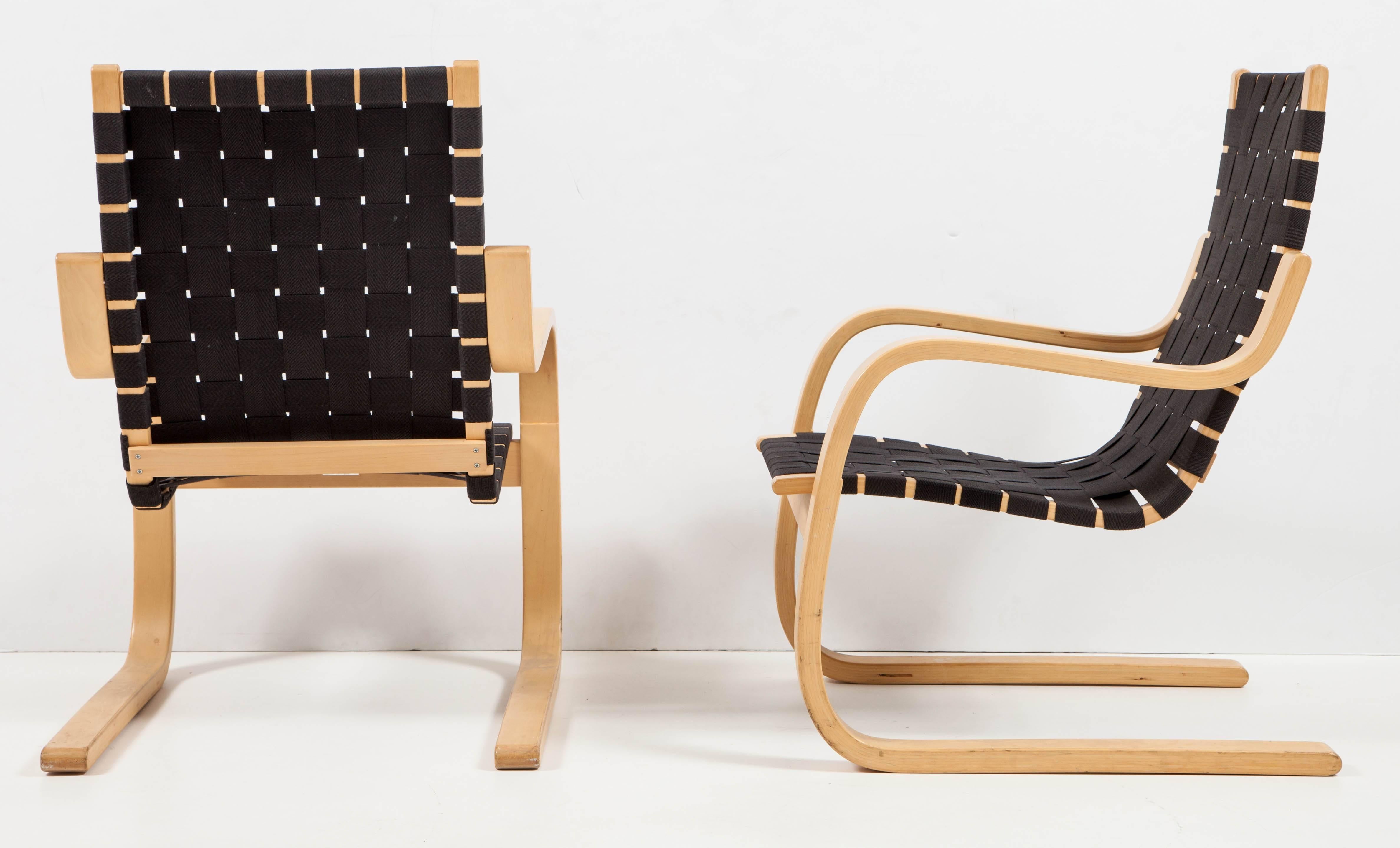 Pair of Alvar Aalto Cantilever Chairs 406 by Artek In Excellent Condition In New Jersey City, NJ