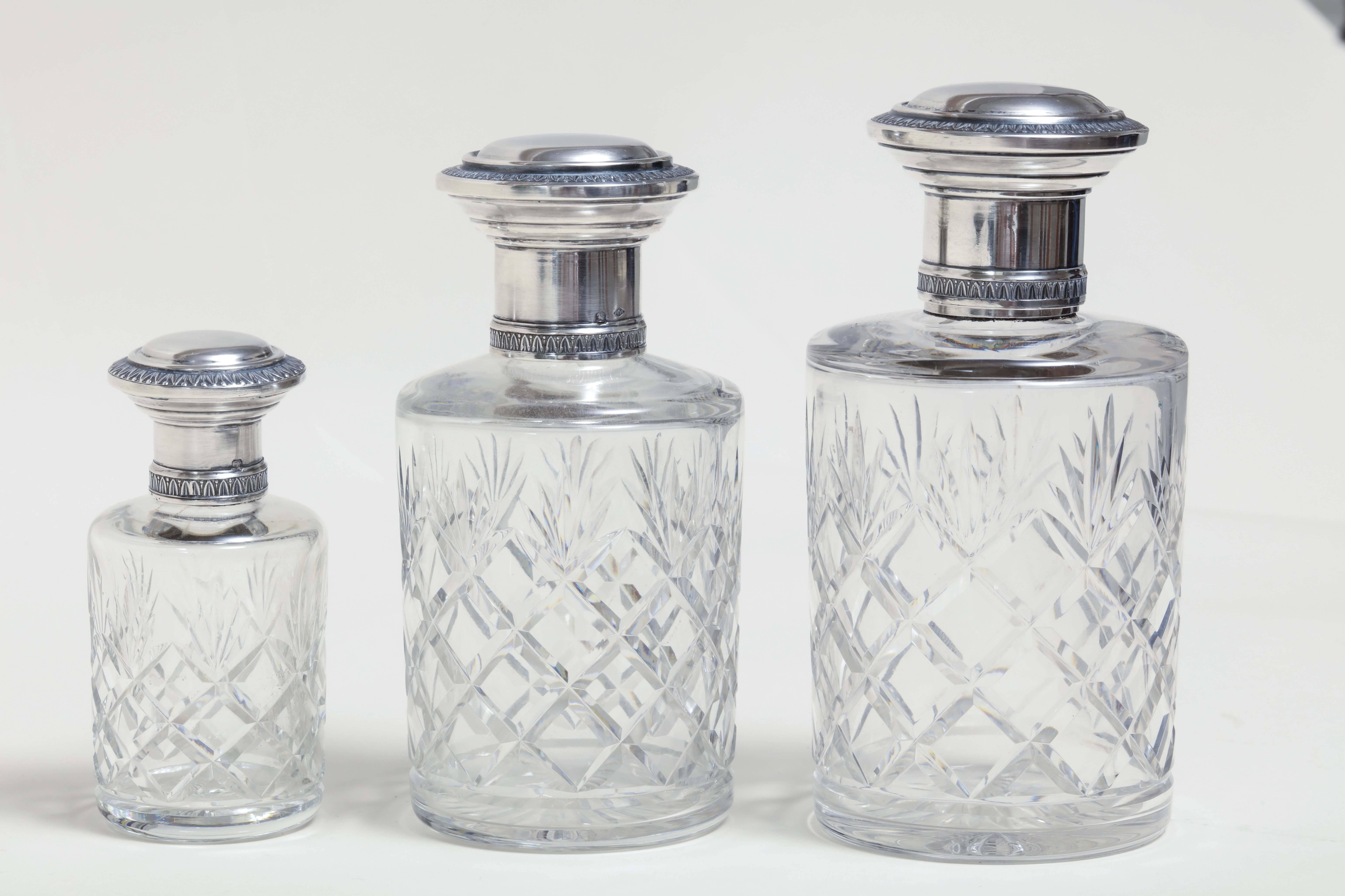Gustave Martin French Art Deco Set of Three Crystal and Sterling Silver Flacons In Excellent Condition For Sale In New York, NY