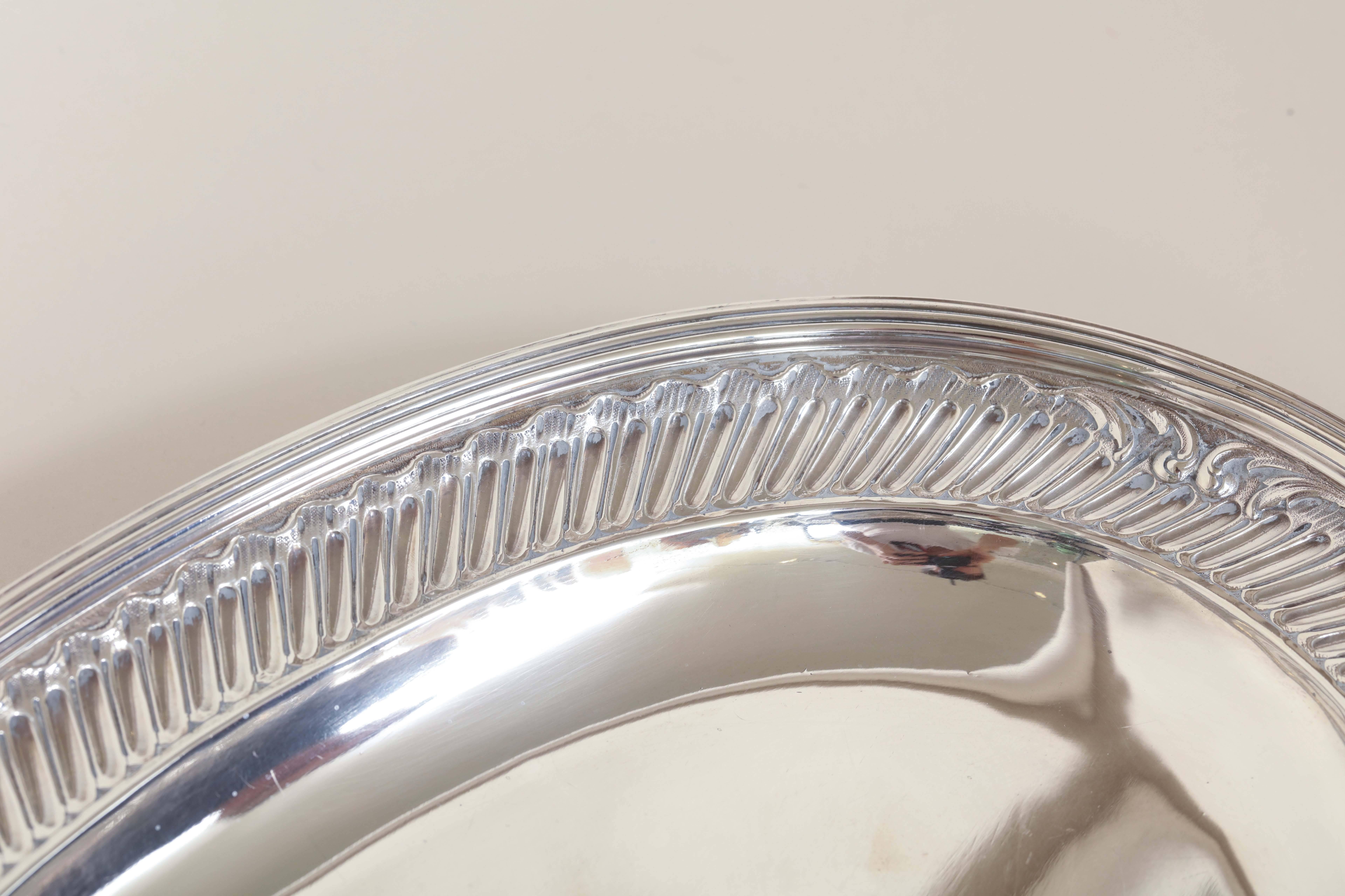 French Art Deco Large Oval Sterling Silver Tray In Excellent Condition For Sale In New York, NY