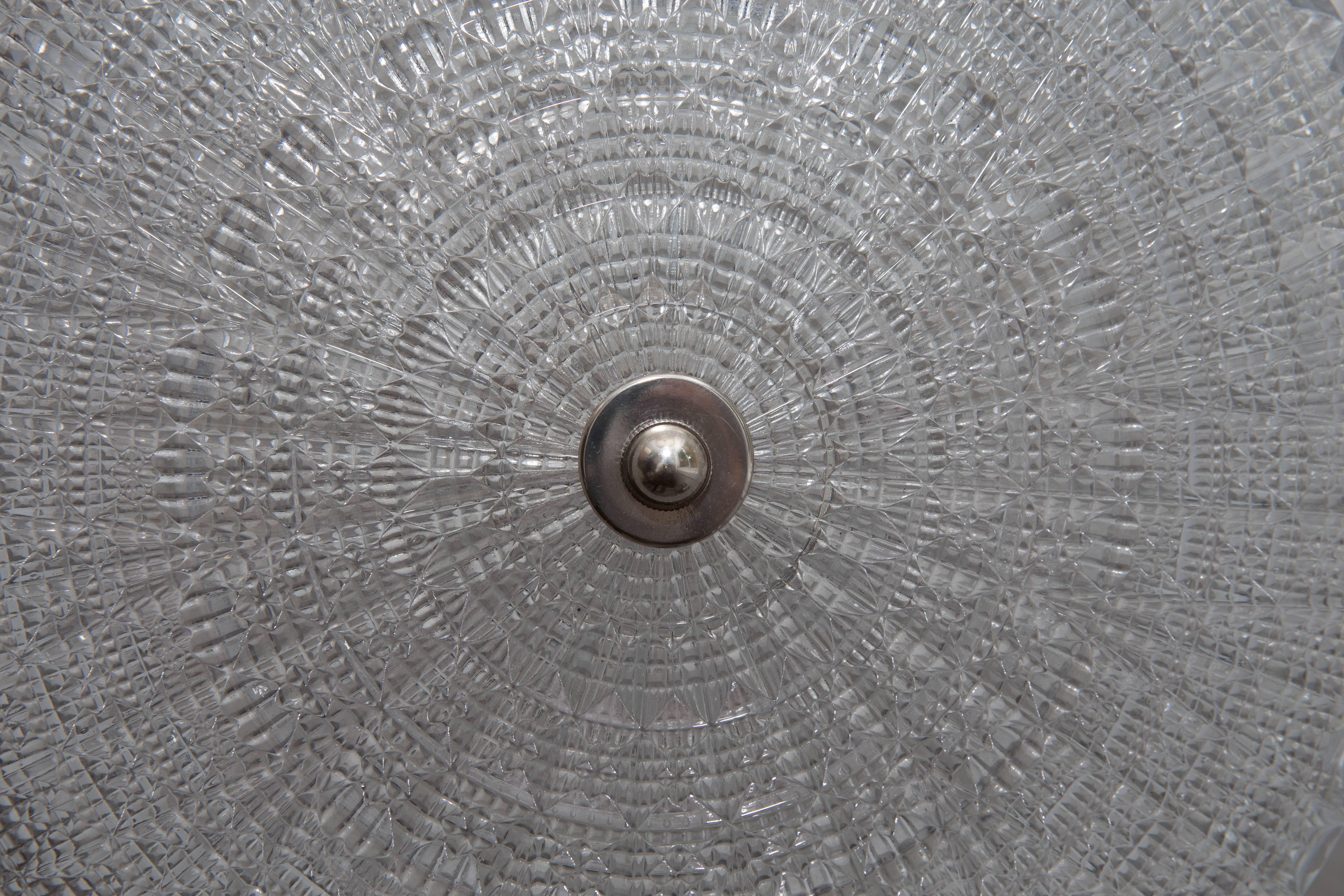 La suspension en forme de « soucoupe » avec quincaillerie en aluminium poli et nickel Bon état - En vente à Bridgehampton, NY