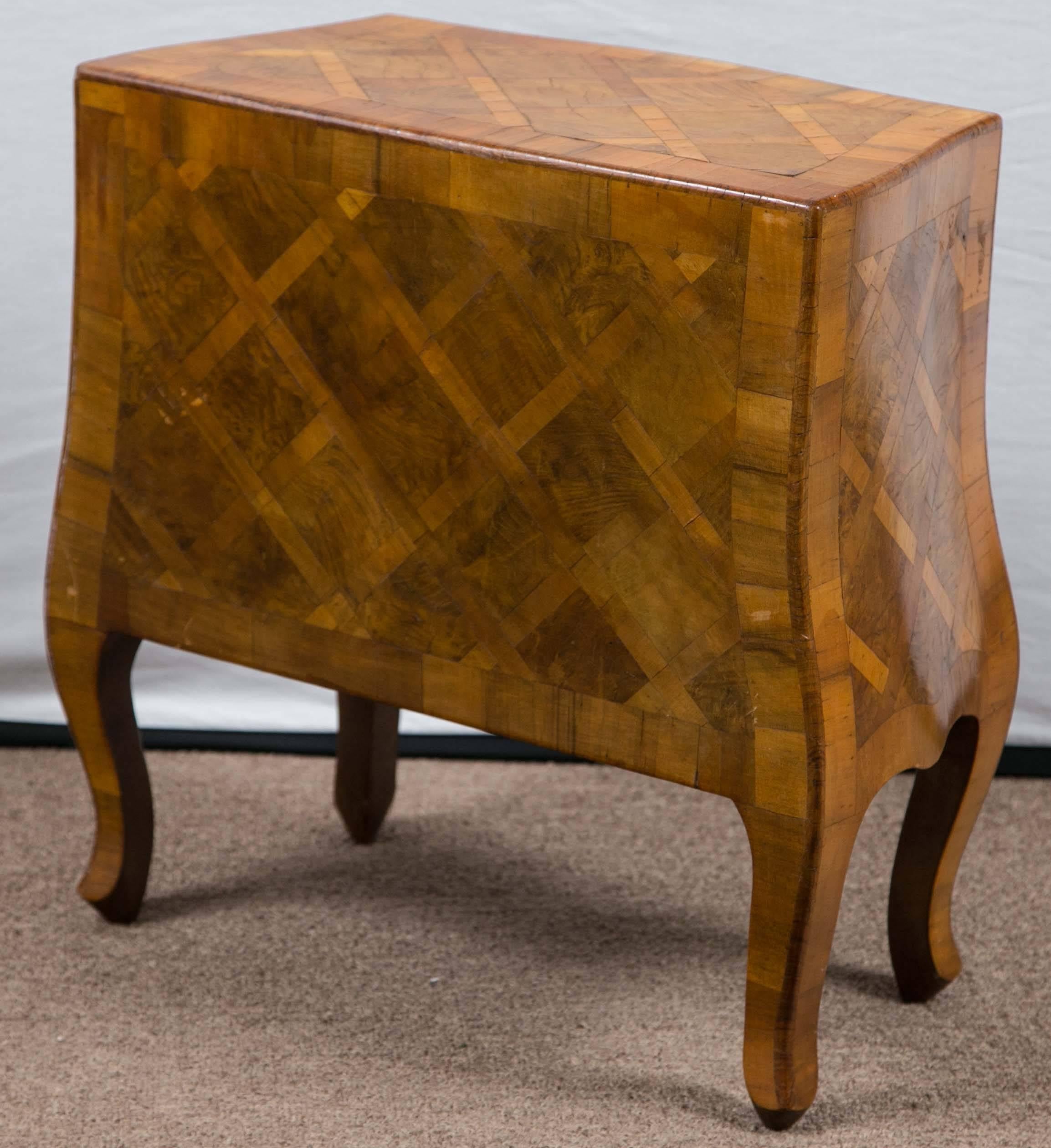 A pair of Italian Fruitwood Marquetry Nightstands 1