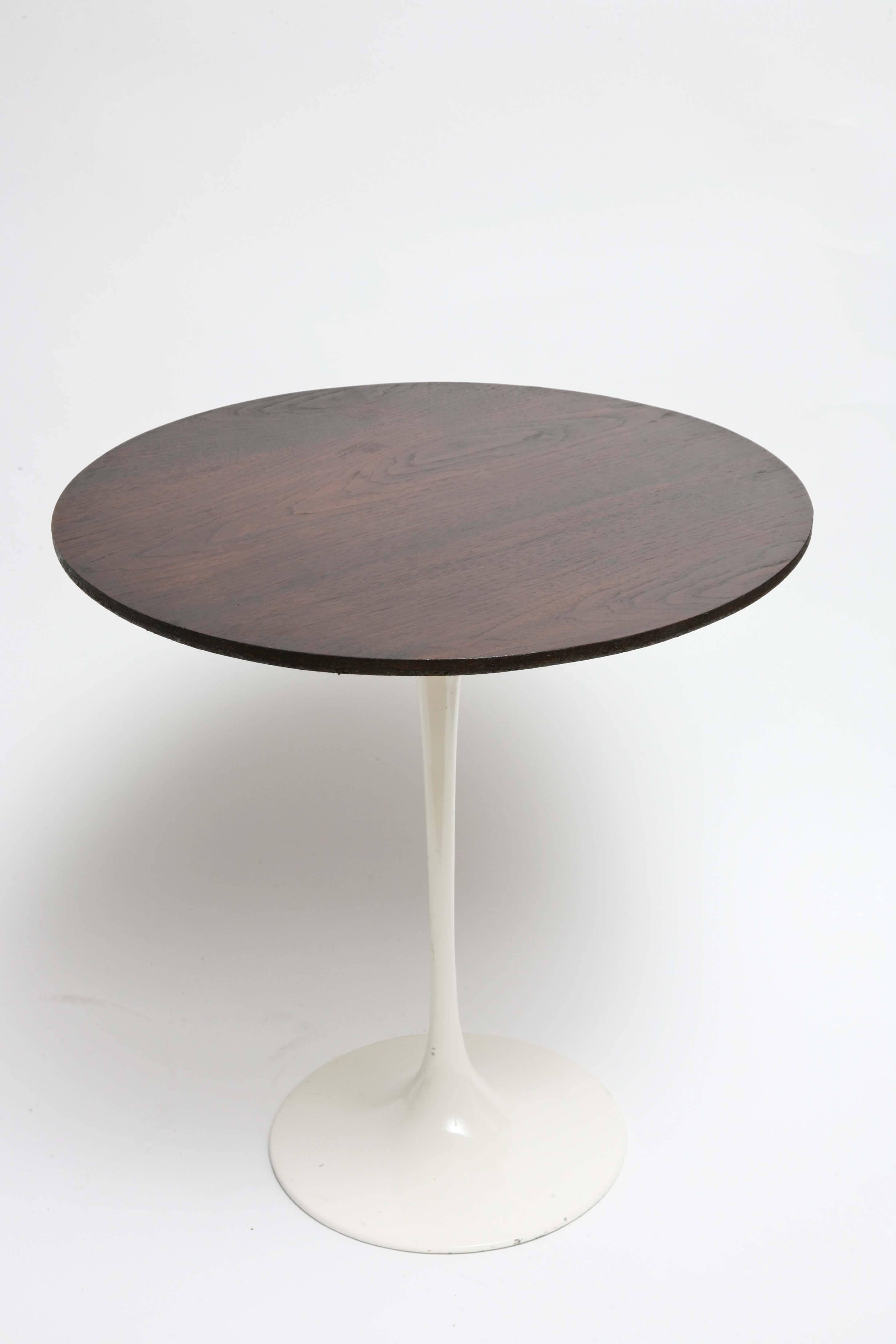 Pair of Mid-Century Modern Knoll Saarinen Tulip Dark Walnut Side / End Tables 3