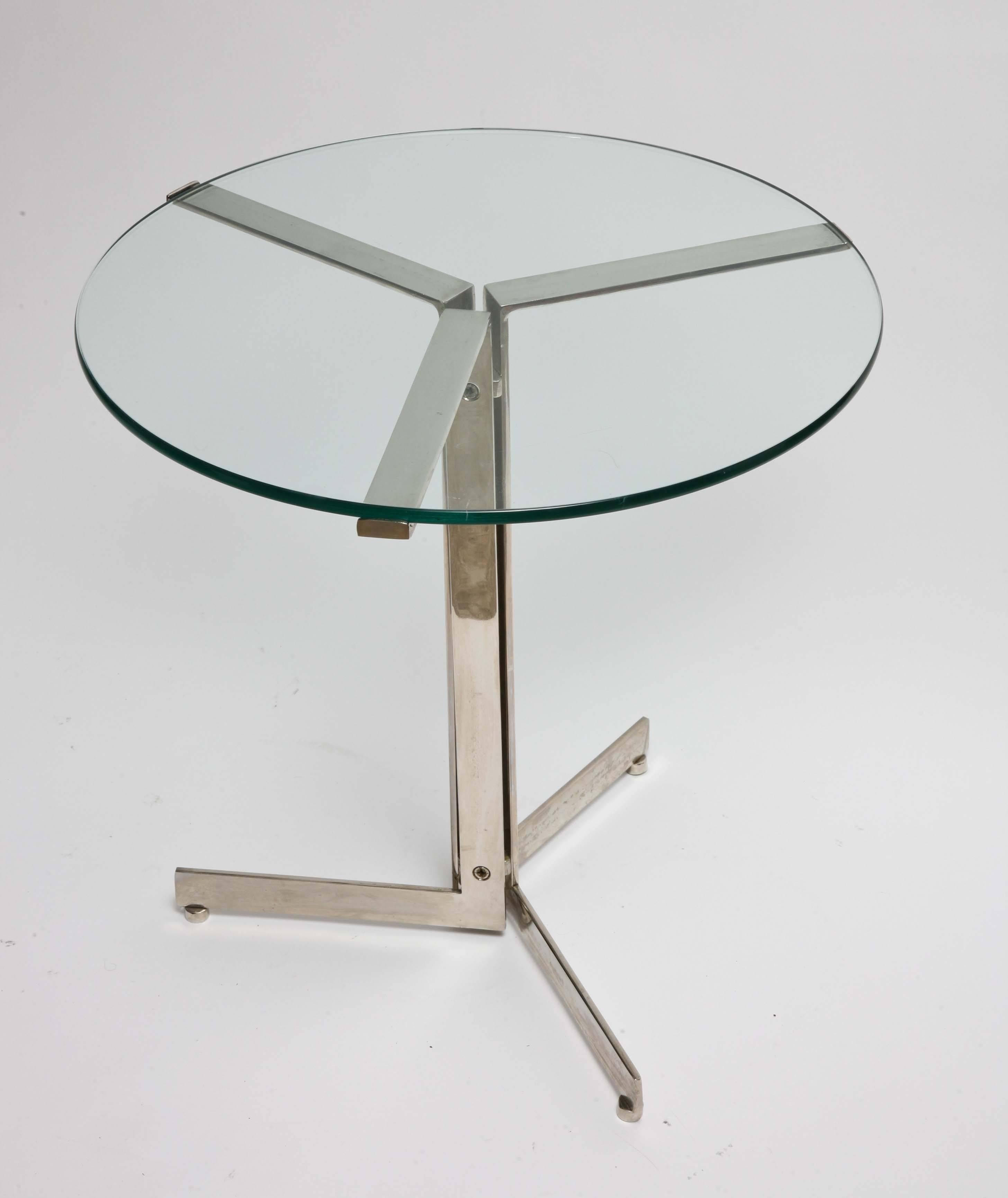 Mid-Century Modern Hans Eichenberger Alpha Chrome / Glass Side / End Tables Pair In Good Condition In Miami, FL