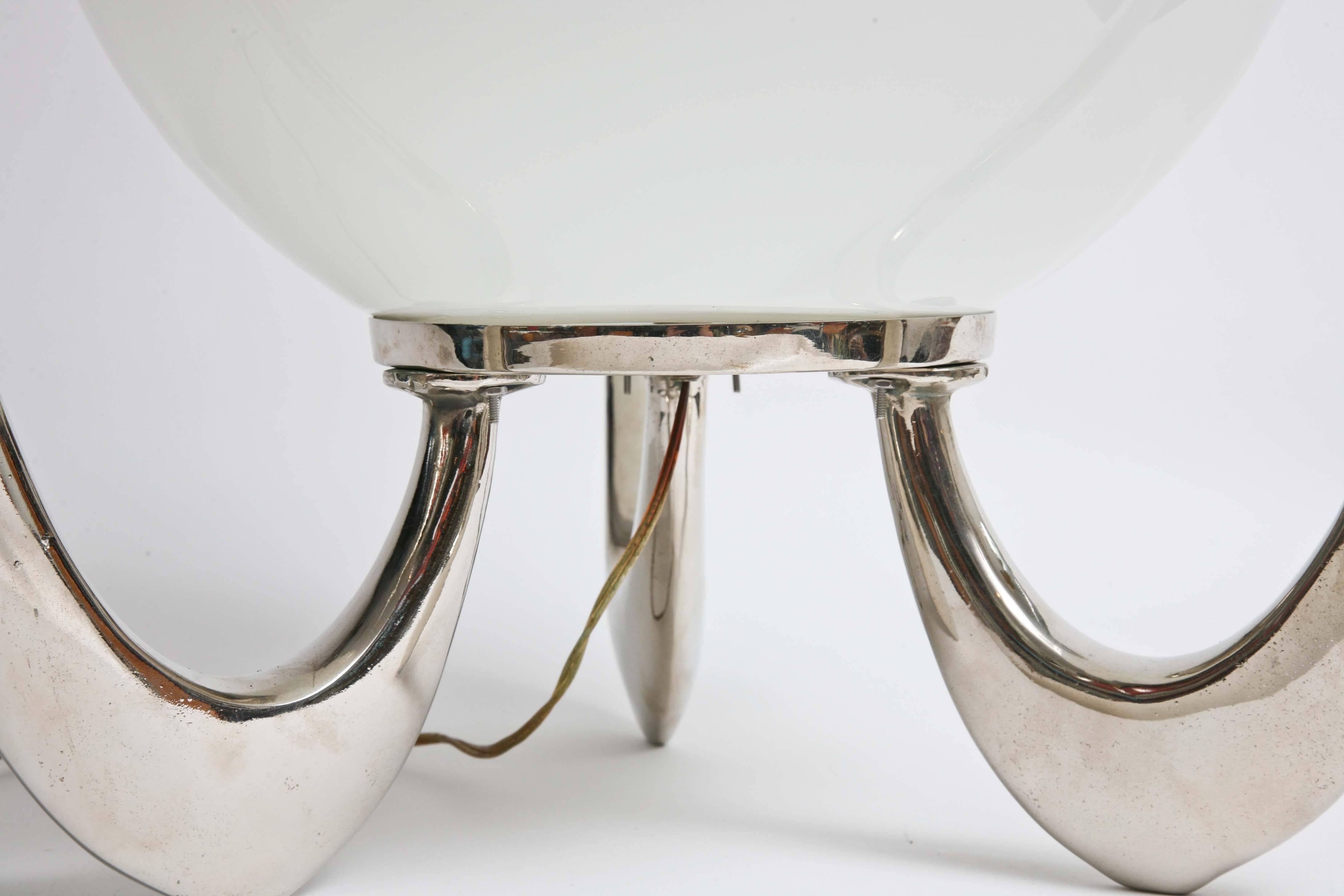 Mid-Century Modern Continental Chrome/Glass Sculptural Table/Floor Orb Lamp In Good Condition For Sale In Miami, FL