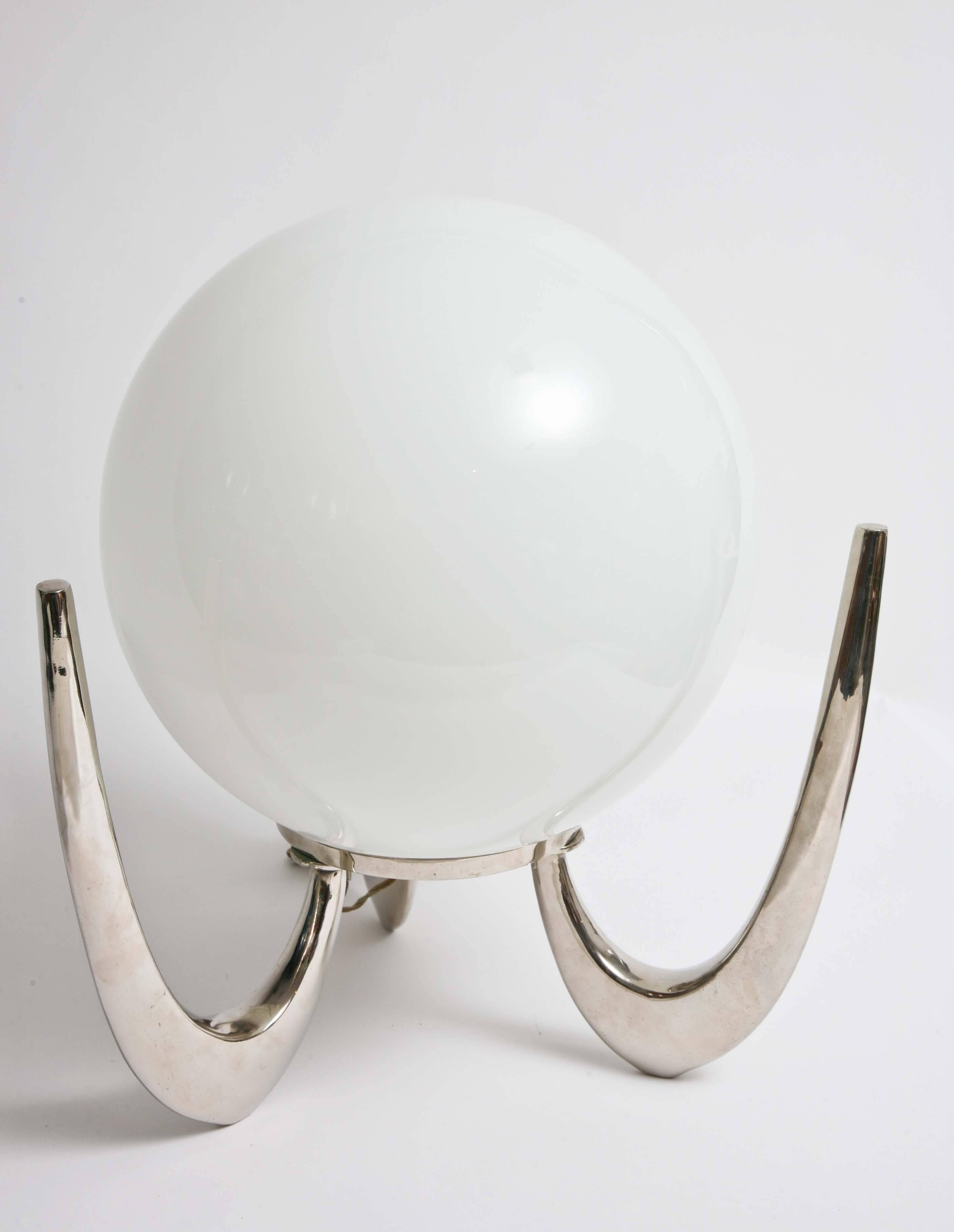 Mid-Century Modern Continental Chrome/Glass Sculptural Table/Floor Orb Lamp For Sale 2