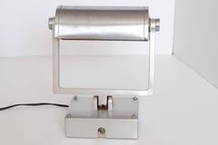 Schreibtisch- oder Nachttisch-Leuchte aus Aluminium mit Gelenk, Maschinenzeitalter/ Cruise Ship