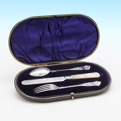 Attraente set da bambino in argento sterling e madreperla di epoca edoardiana del 1903