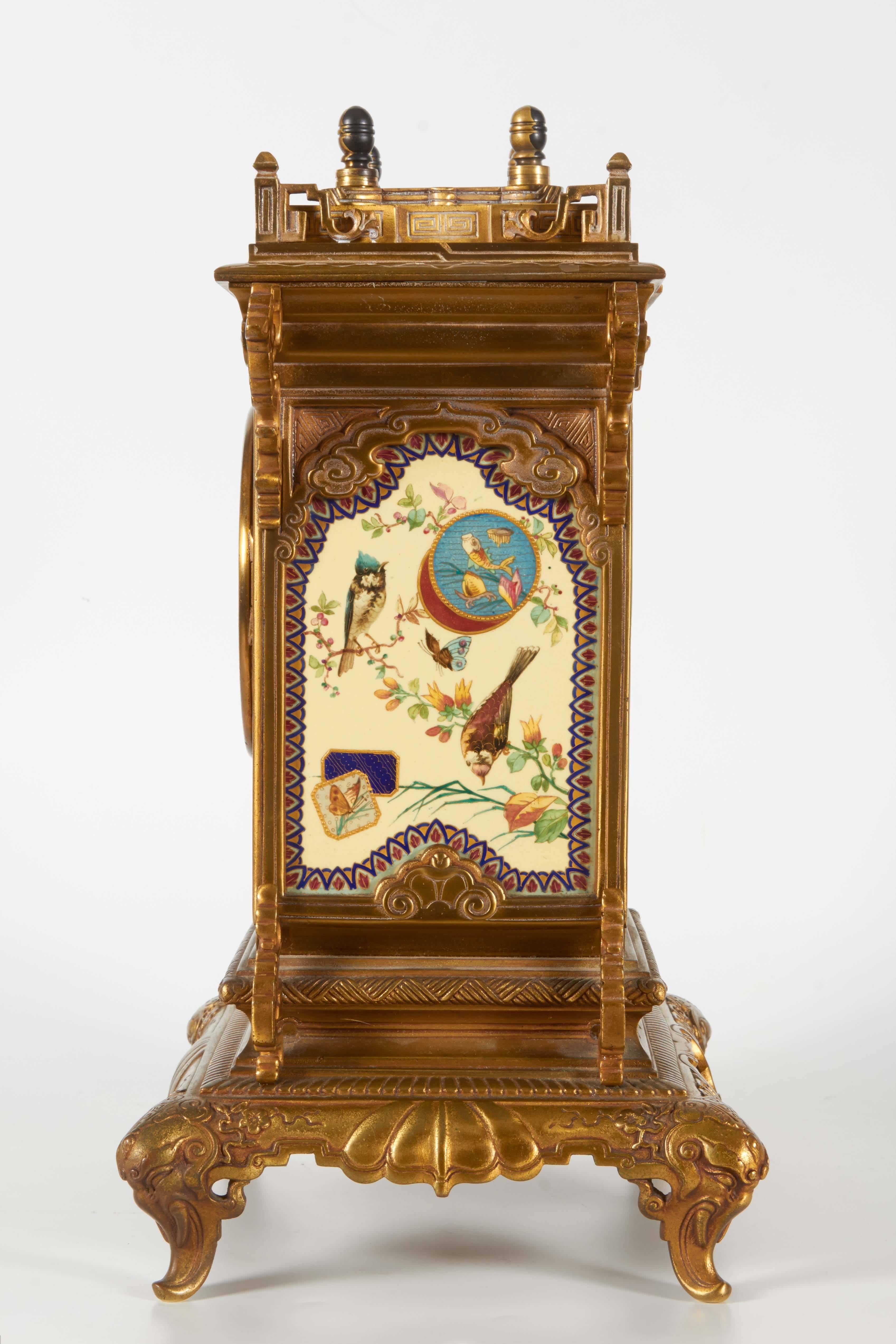 French Chinoiserie/Japanism Dore Bronze and Hand Painted Porcelain Clock For Sale 2