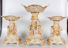 Meissen Porcelain Chinoiserie "Gold Dragon" Flower-Encrusted Garniture