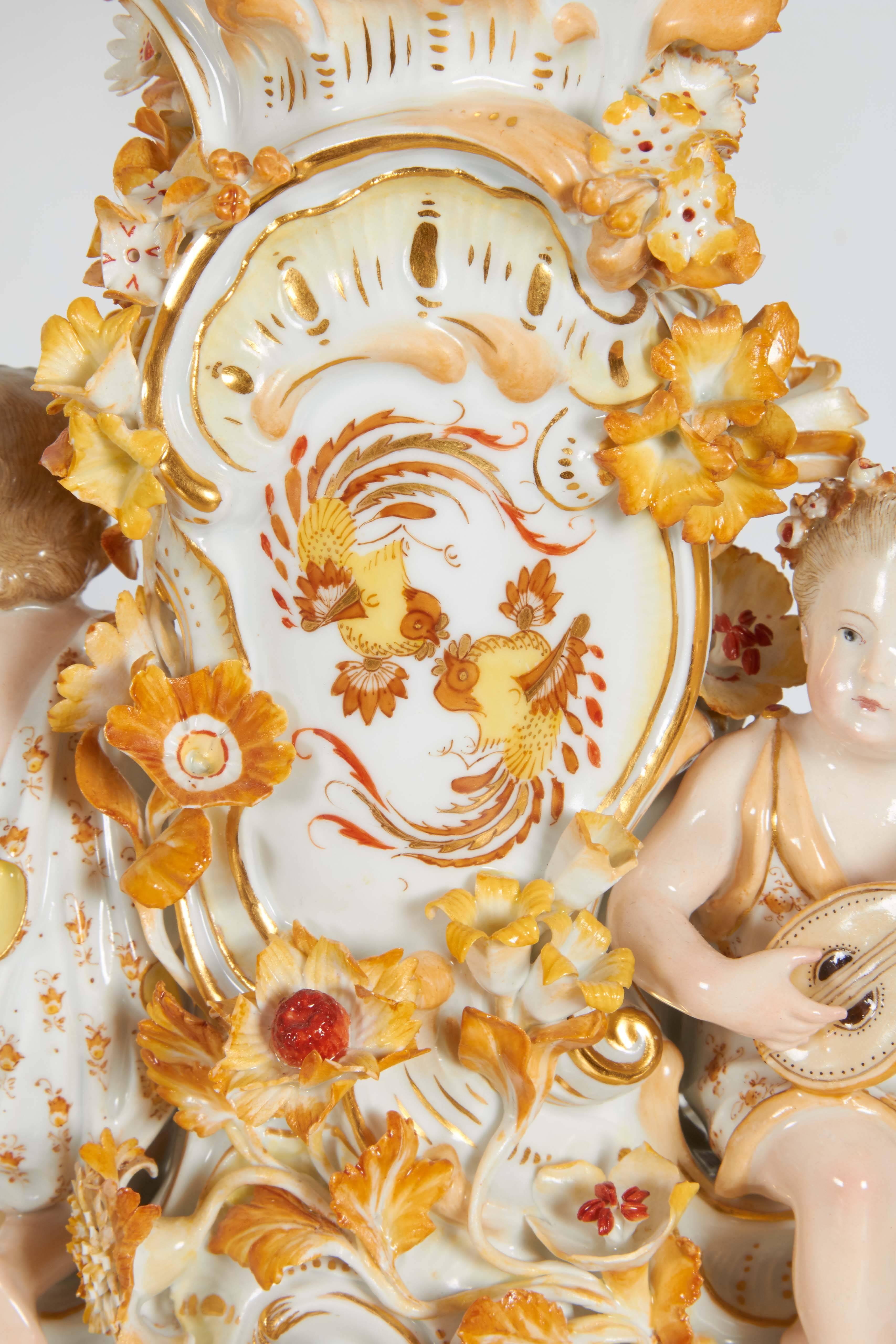 Meissener Porzellan Chinoiserie „Gold Drache“ mit Blumenverzierung (Rokoko) im Angebot