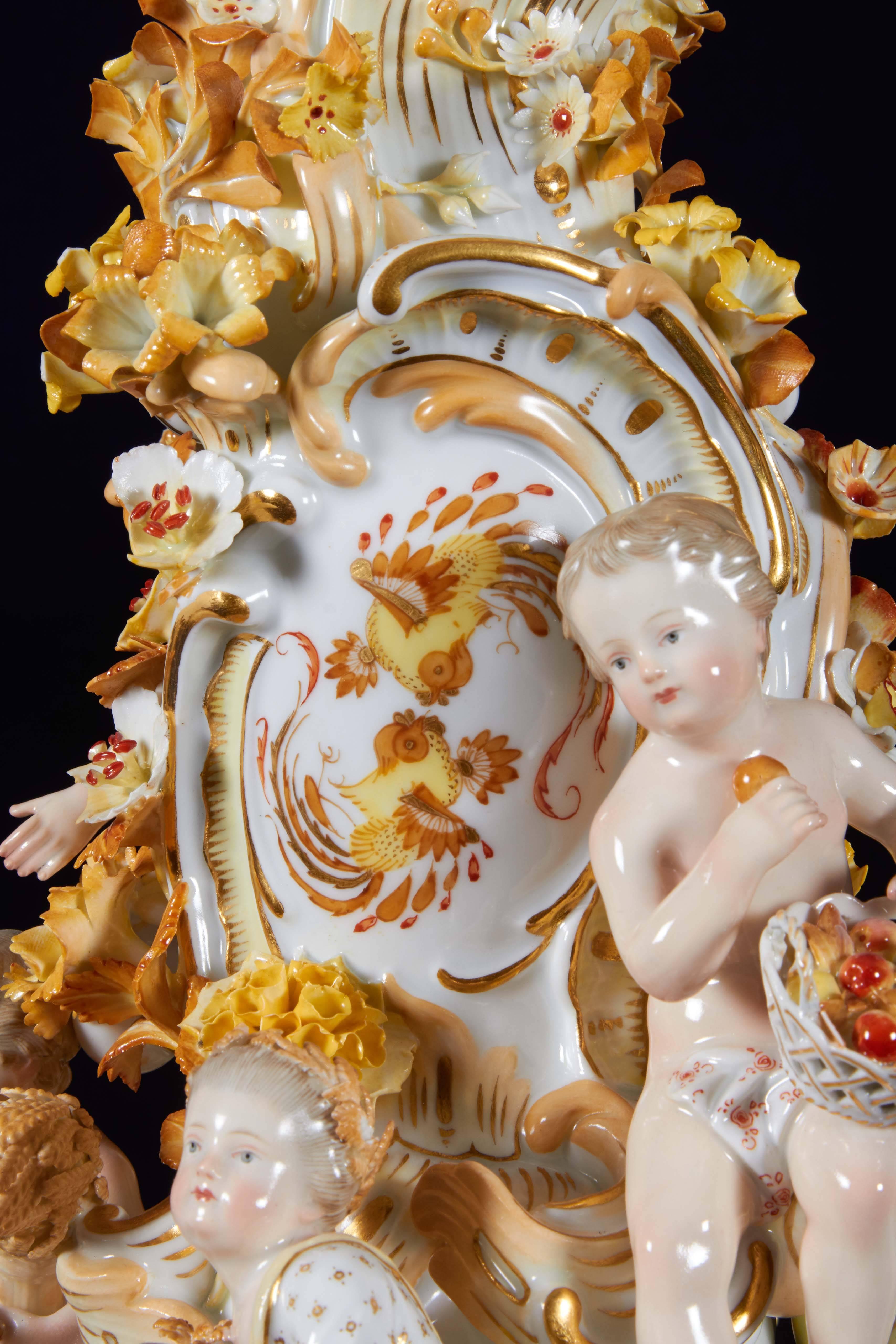 Meissener Porzellan Chinoiserie „Gold Drache“ mit Blumenverzierung (Deutsch) im Angebot