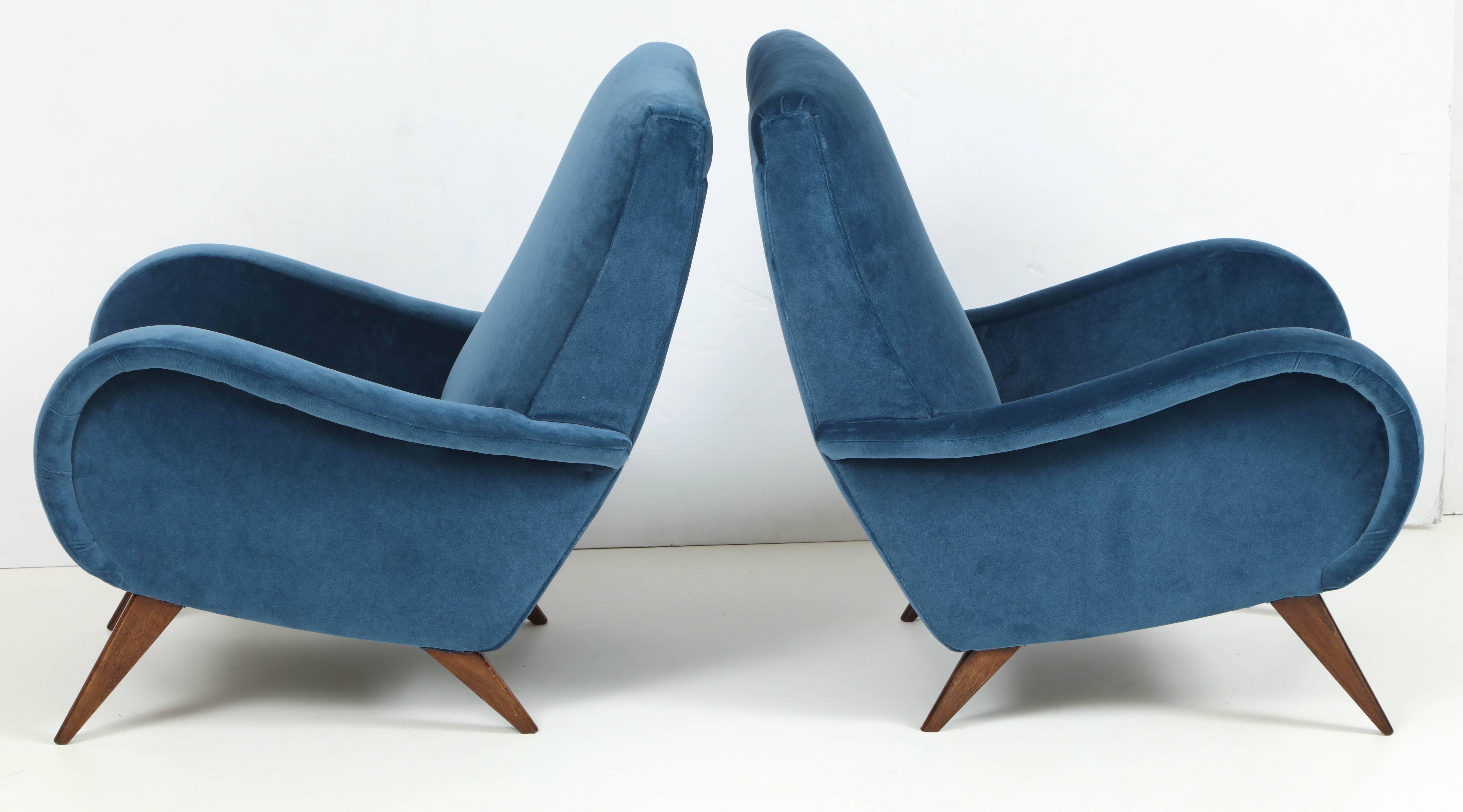20th Century Pair of Mid-Century Italian Marco Zanuso style Armchairs in Blue Velvet
