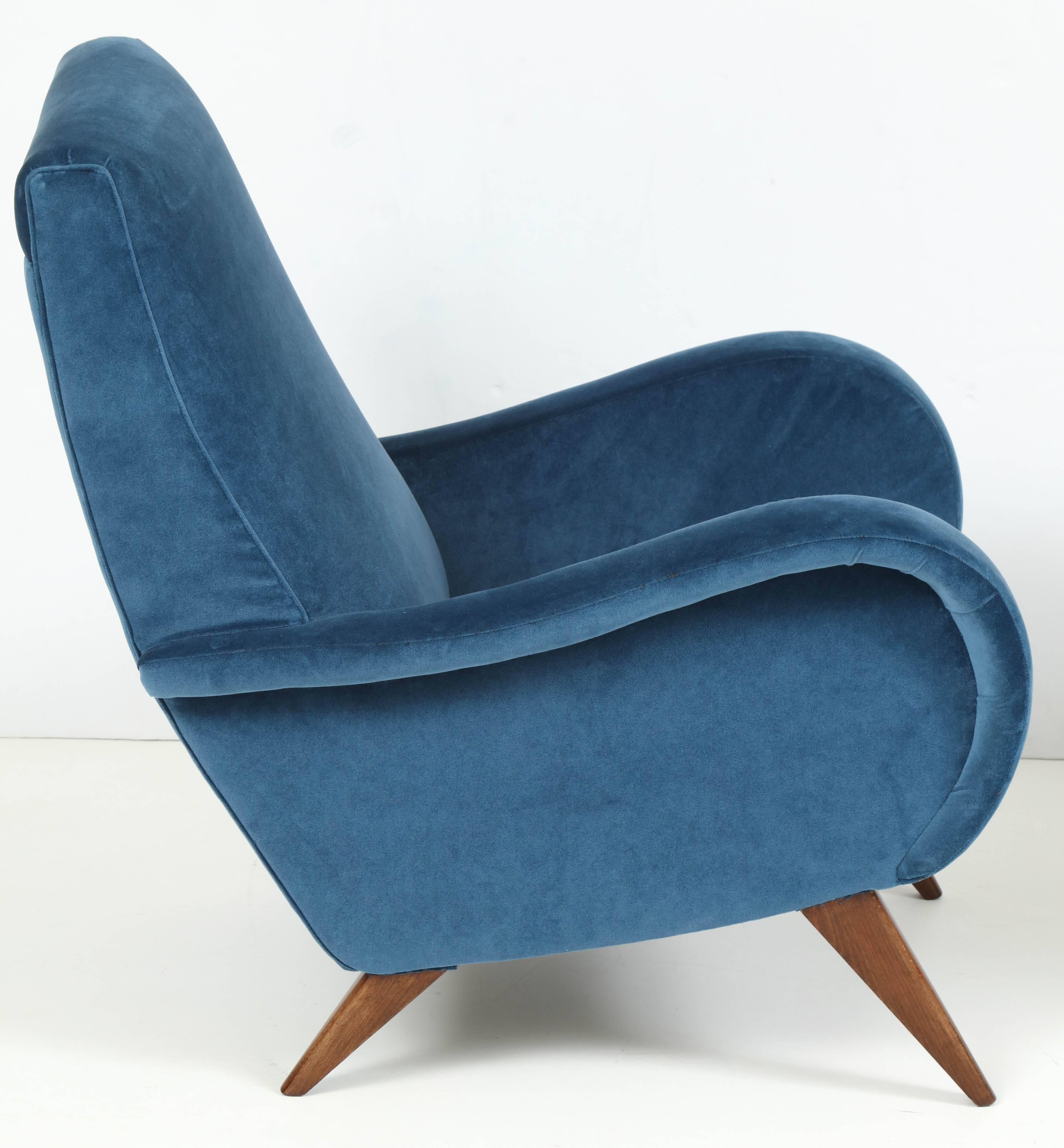 Pair of Mid-Century Italian Marco Zanuso style Armchairs in Blue Velvet 4