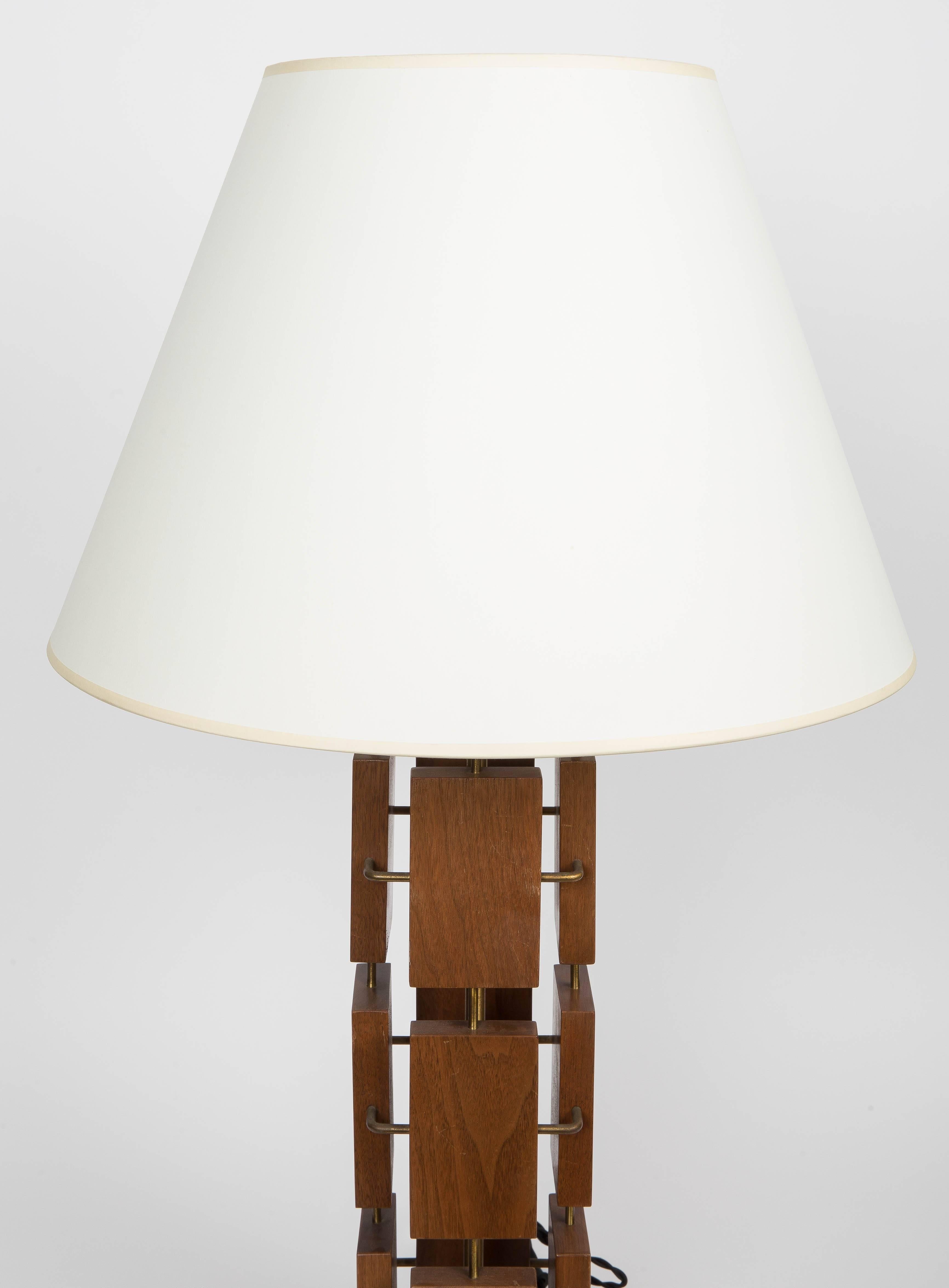 Mid-20th Century Mahogany and Brass Modernist Table Lamp, USA, 1950s