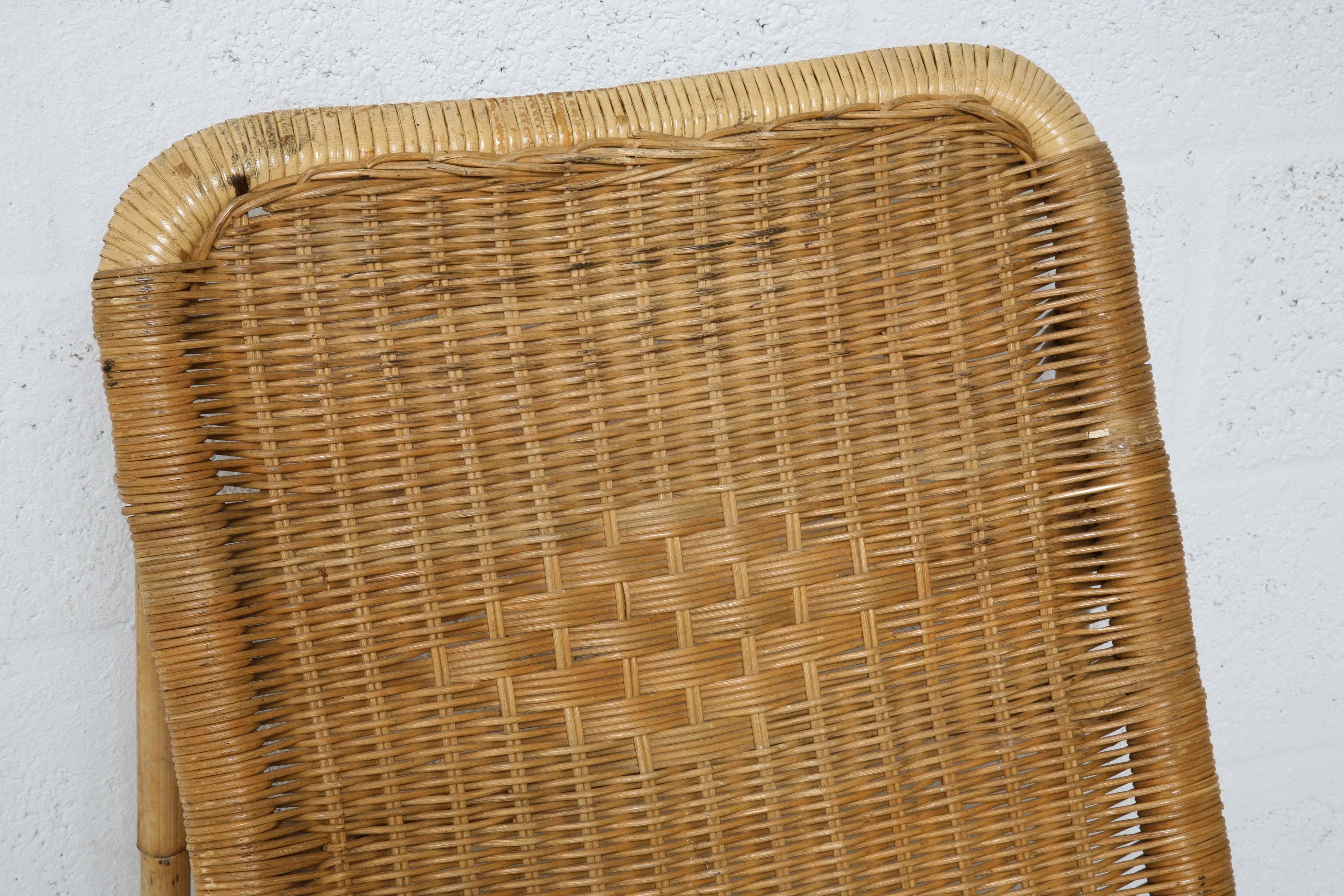 Nice Vintage French Provence Bamboo and Rattan Longue Chaise with Legs Extension 2