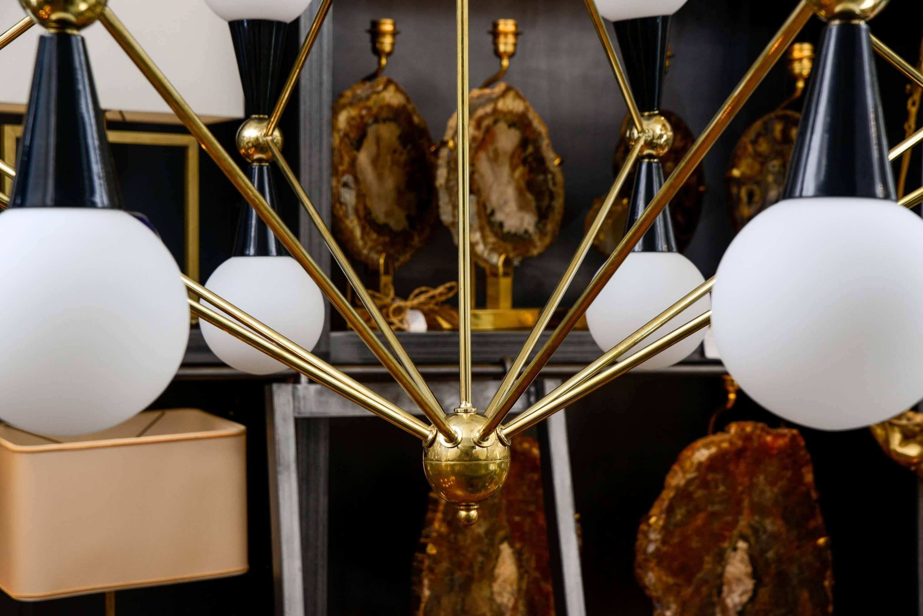 Wide Symmetrical Pair of Brass Chandeliers with Globes In Excellent Condition In Saint-Ouen, IDF
