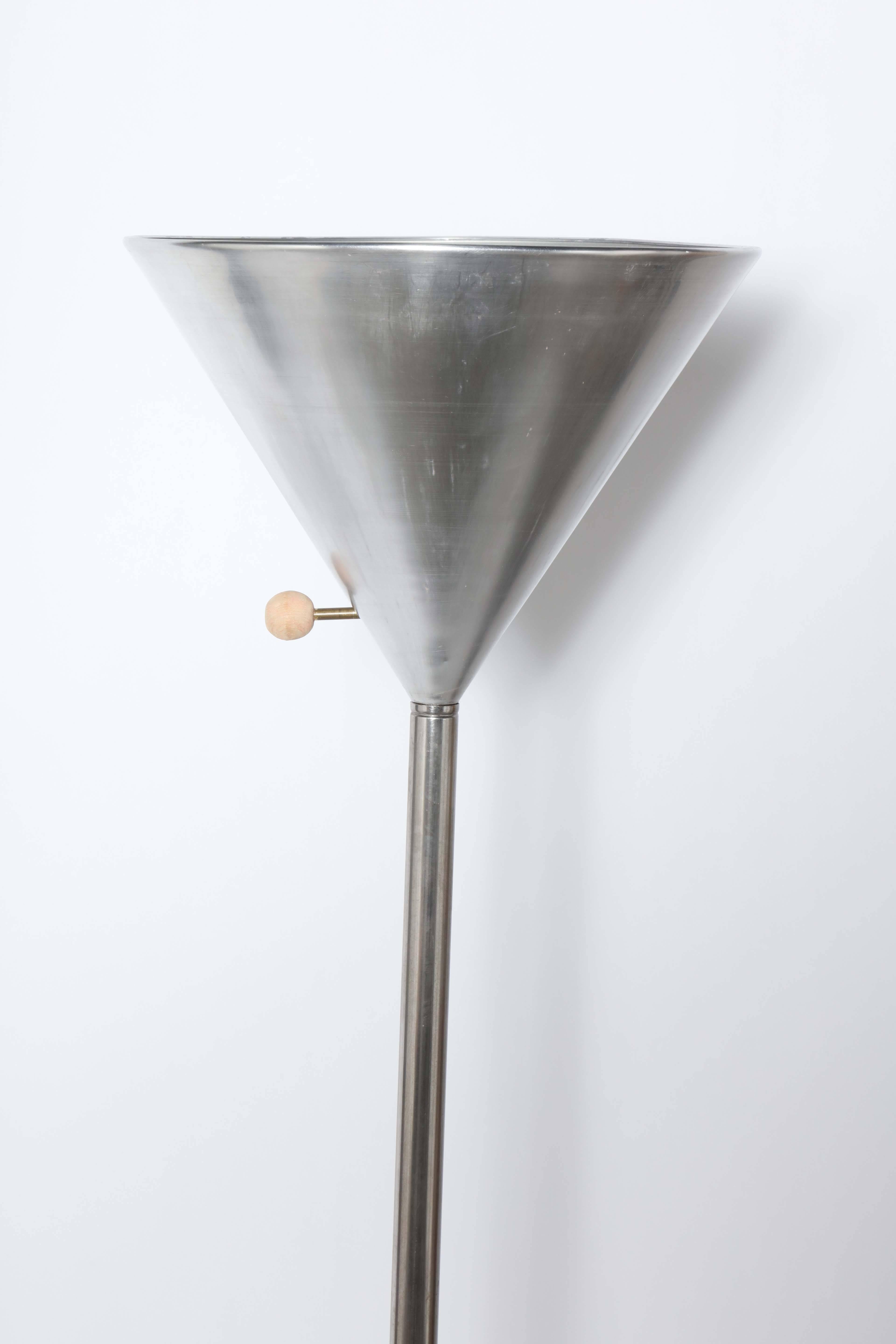 American Modern David Wurster for Raymor Machinist spun aluminum up light -floor lamp. Featuring streamlined design with straight cone Spun aluminum shade, tubular column, 11D base and signature wooden knob. Paint removed. With some corrosion to