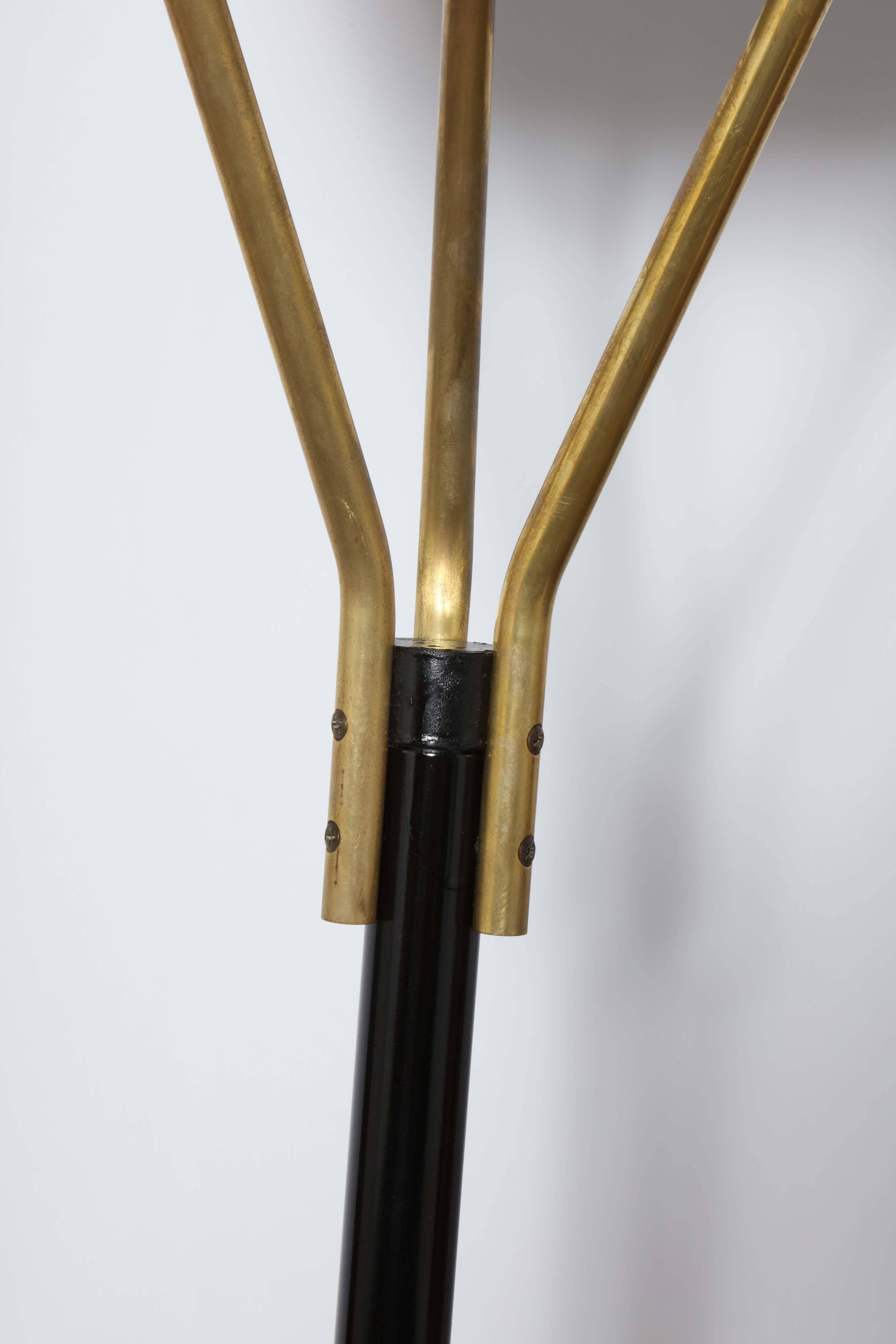 Mid-20th Century Tall Thomas Moser Black Enamel and Brass Floor Lamp with Black Shade, 1950s 