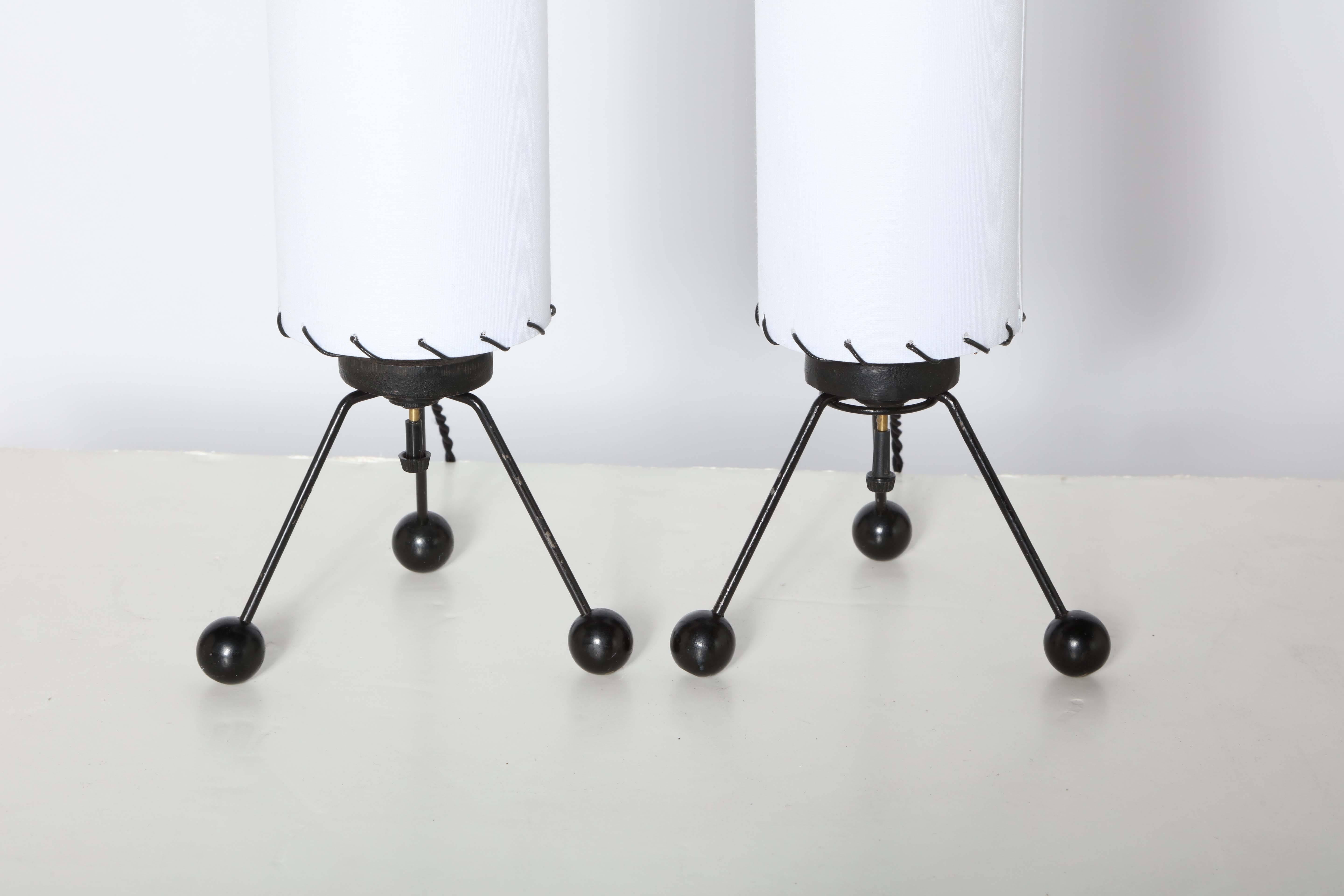 Enameled Small Pair of Verplex Co. Black Tripod Table Lamps with White Linen Shades, 1950 For Sale
