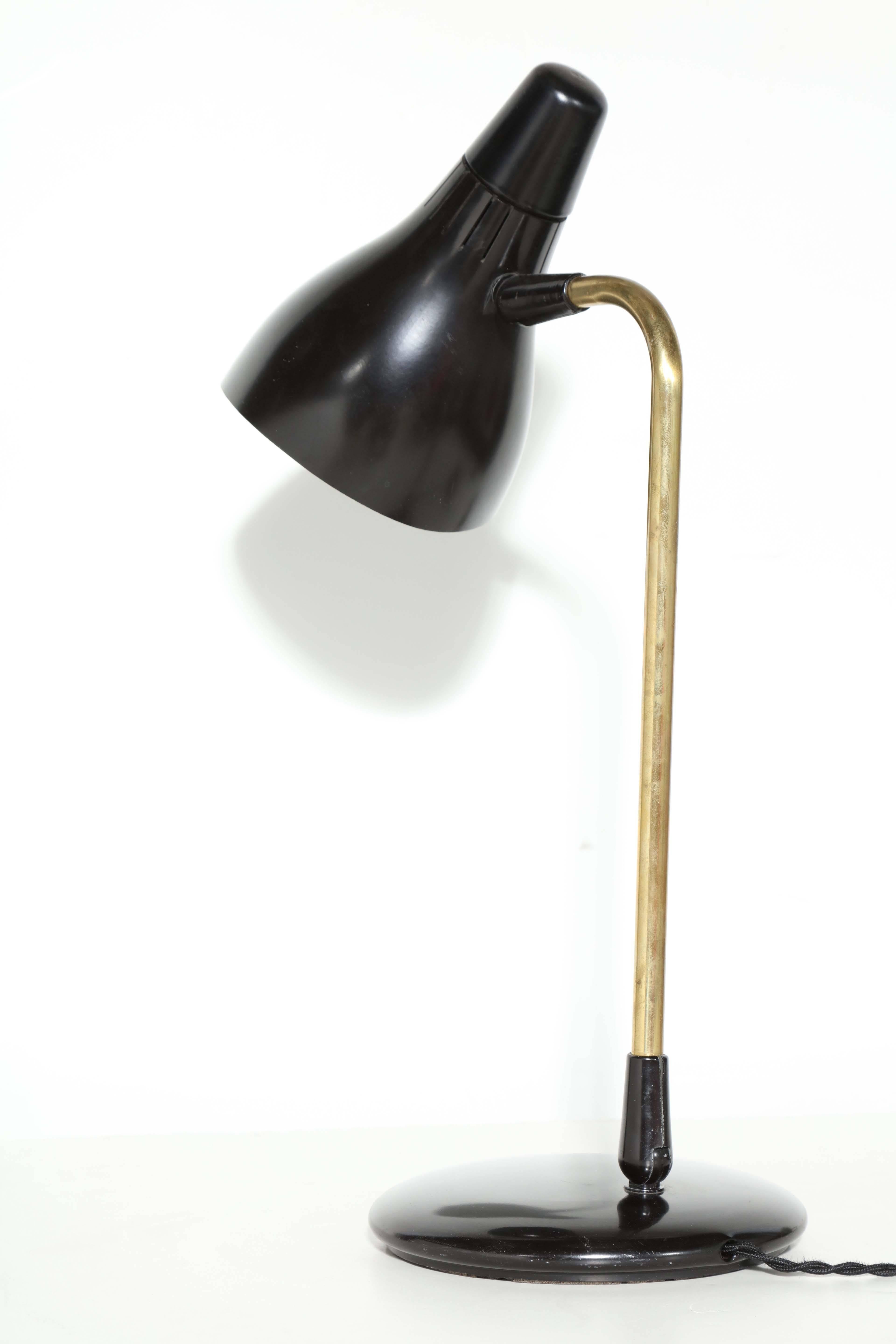 Enameled 1950s Gerald Thurston for Lightolier Adjustable Brass and Black Desk Lamp