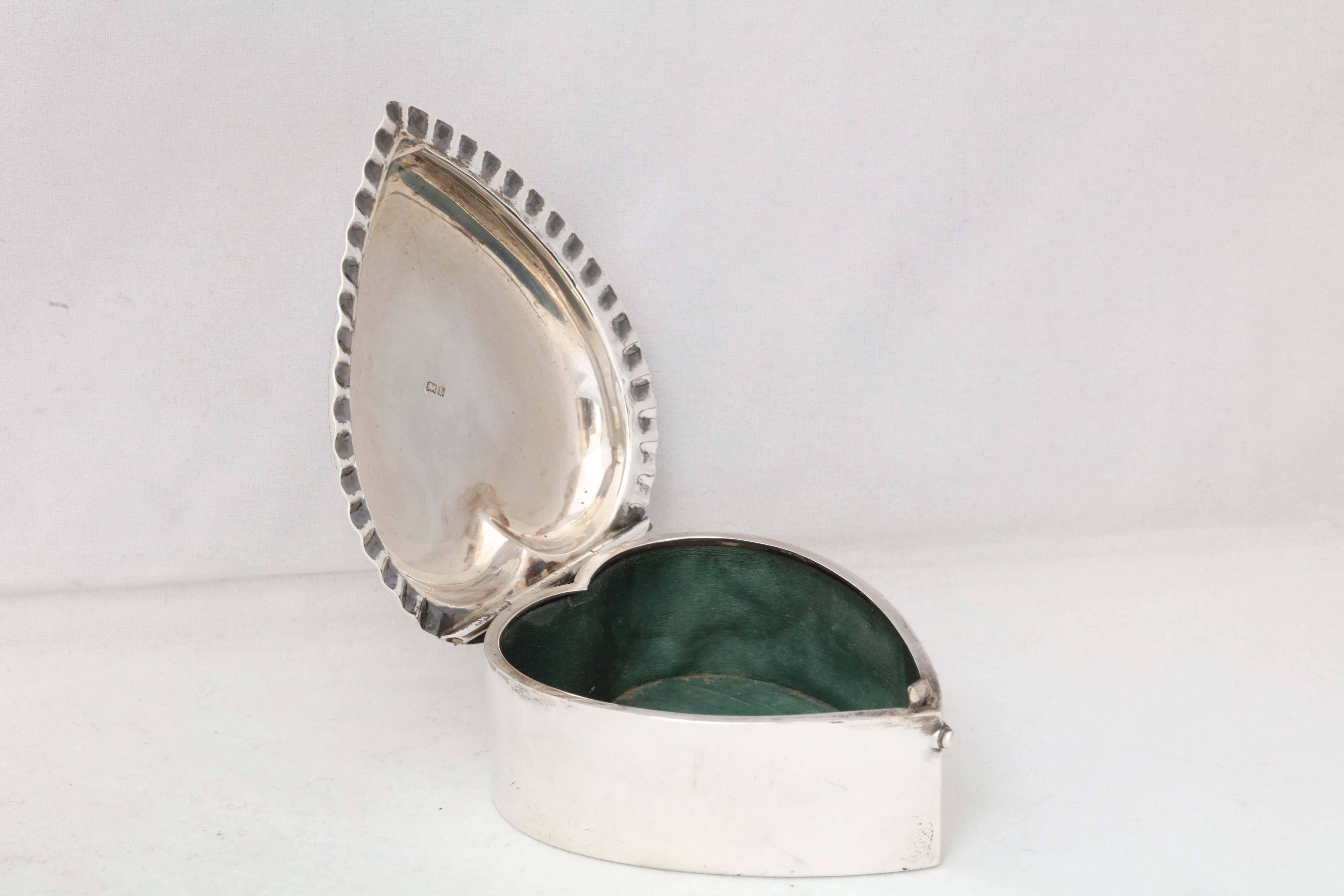 English Edwardian Sterling Silver and Agate Heart Form Box with Hinged Lid, Irish Motif