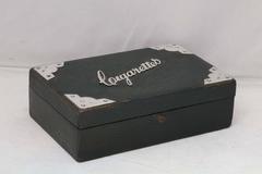 Portasigarette edoardiano in argento massiccio montato su pelle verde scuro